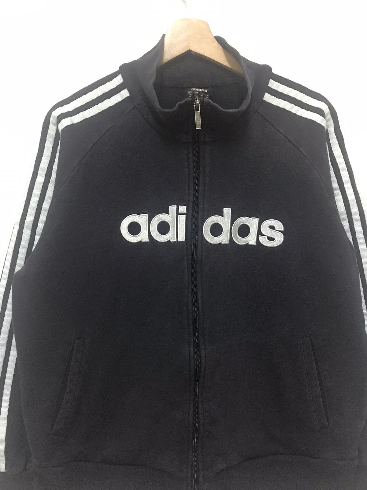Adidas × Japanese Brand Adidas Sweater Three Stripe Big Logo Spell Out Size US M / EU 48-50 / 2 - 3 Thumbnail