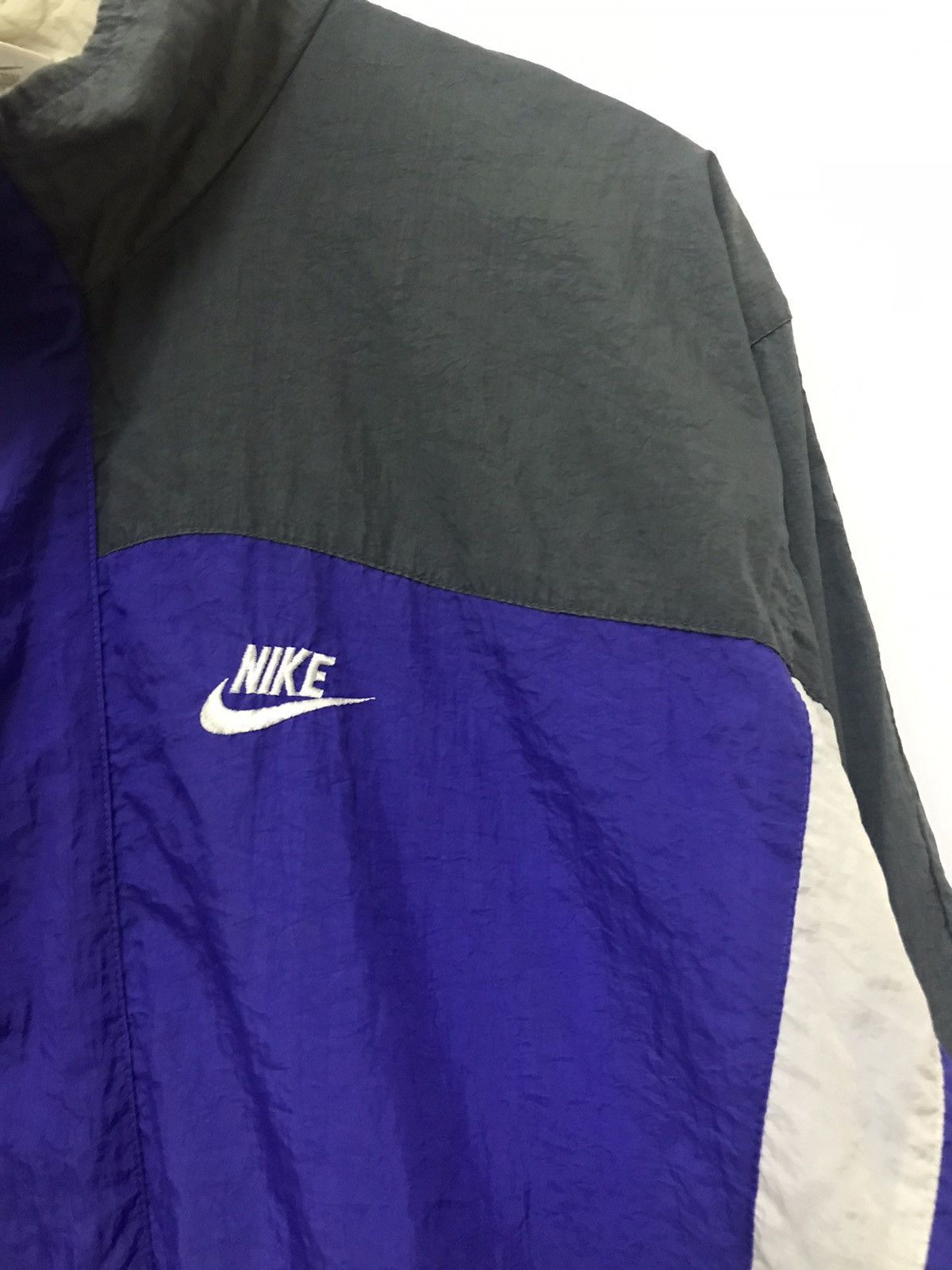 Nike Vintage 90s Nike Swoosh Light Jacket Colour Block Small Logo Size US L / EU 52-54 / 3 - 9 Thumbnail