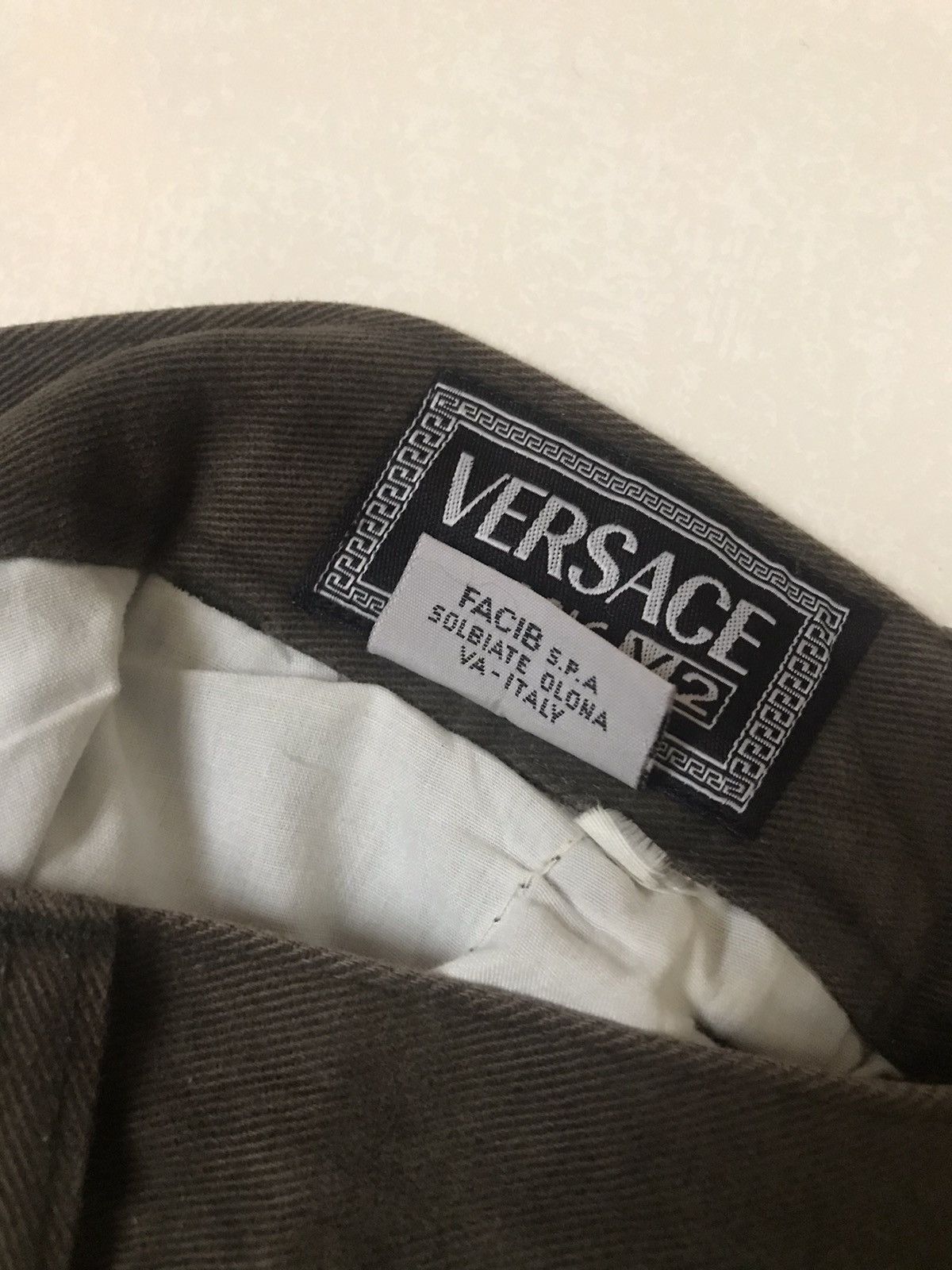 Versace × Vintage Vintage Versace Classic V2 Khakis Casual Pants Size US 34 / EU 50 - 15 Thumbnail