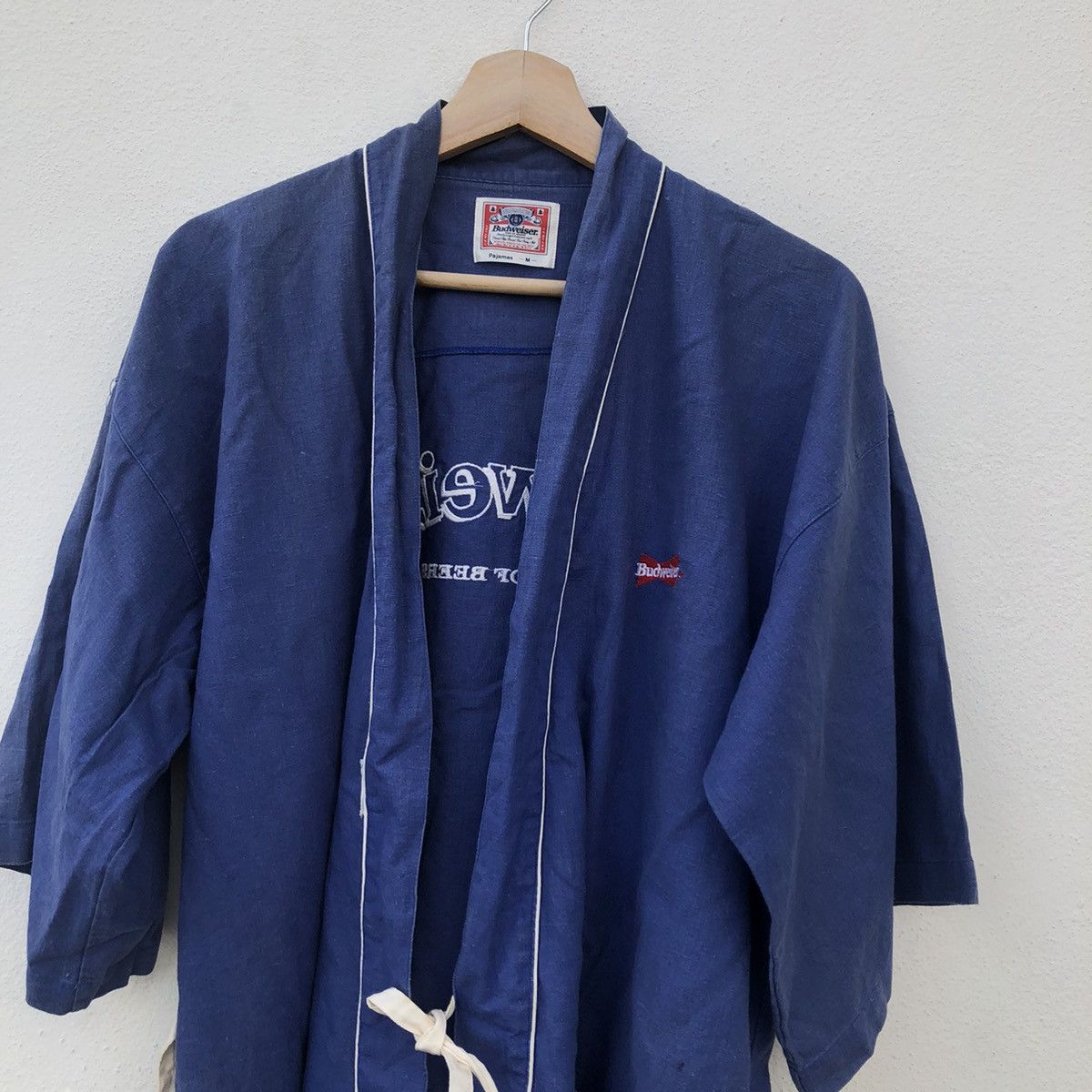 Budweiser VINTAGE BUDWEISER KING OF BEER BIG LOGO KIMONO JAPAN Size US M / EU 48-50 / 2 - 4 Thumbnail