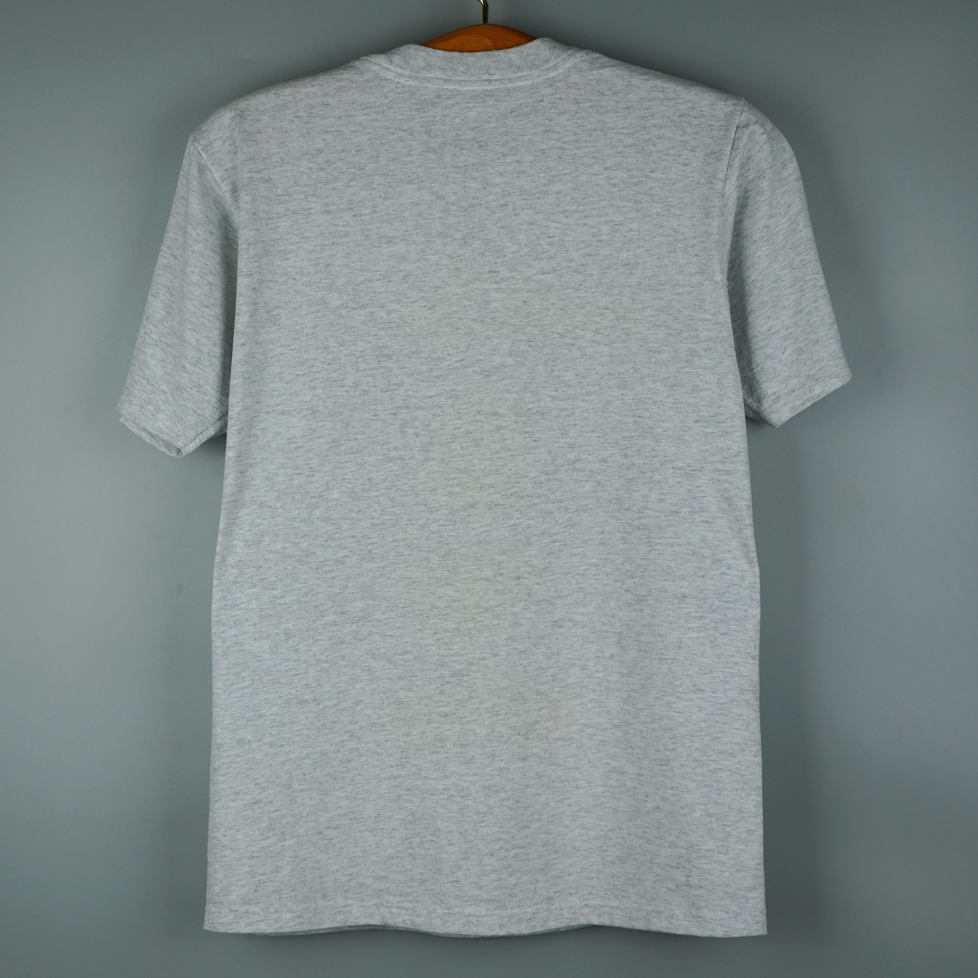 Cartoon Network × Disney × Vintage 1990s Mickey Mouse t-shirt Size US S / EU 44-46 / 1 - 6 Thumbnail