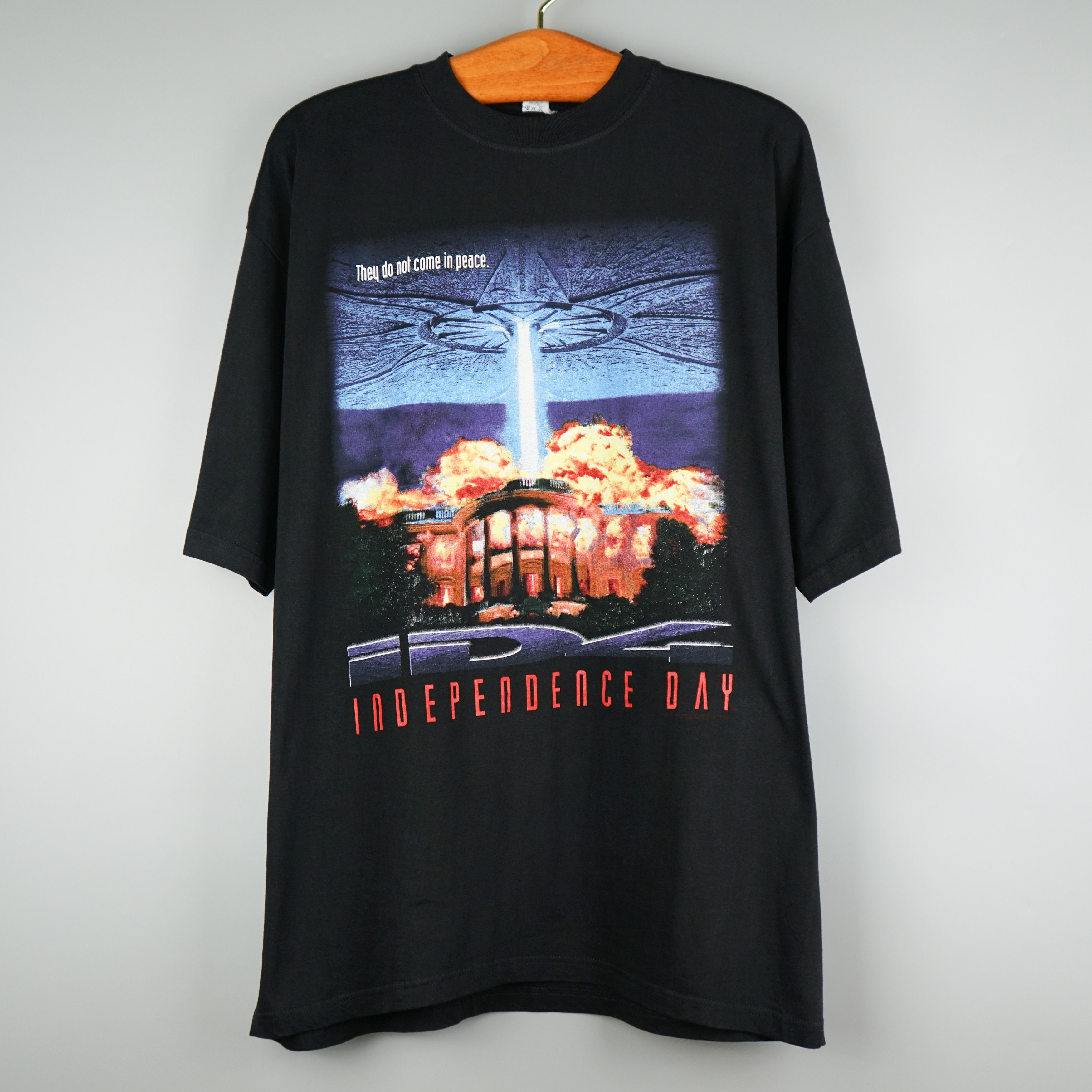 image of Movie x Vintage 1996 Independence Day T-Shirt Will Smith in Black, Men's (Size XL)