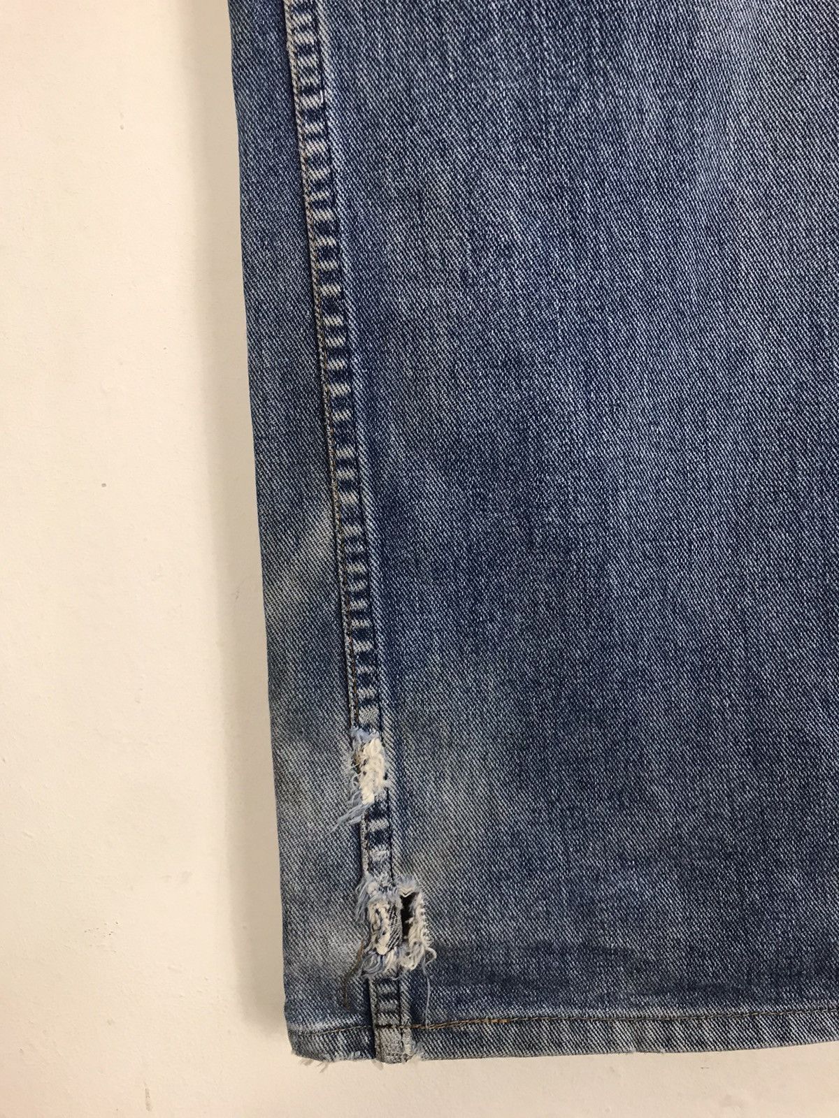 Schott Schott NYC Distressed Denim Jeans Indigo Straight Cut Size US 30 / EU 46 - 19 Thumbnail