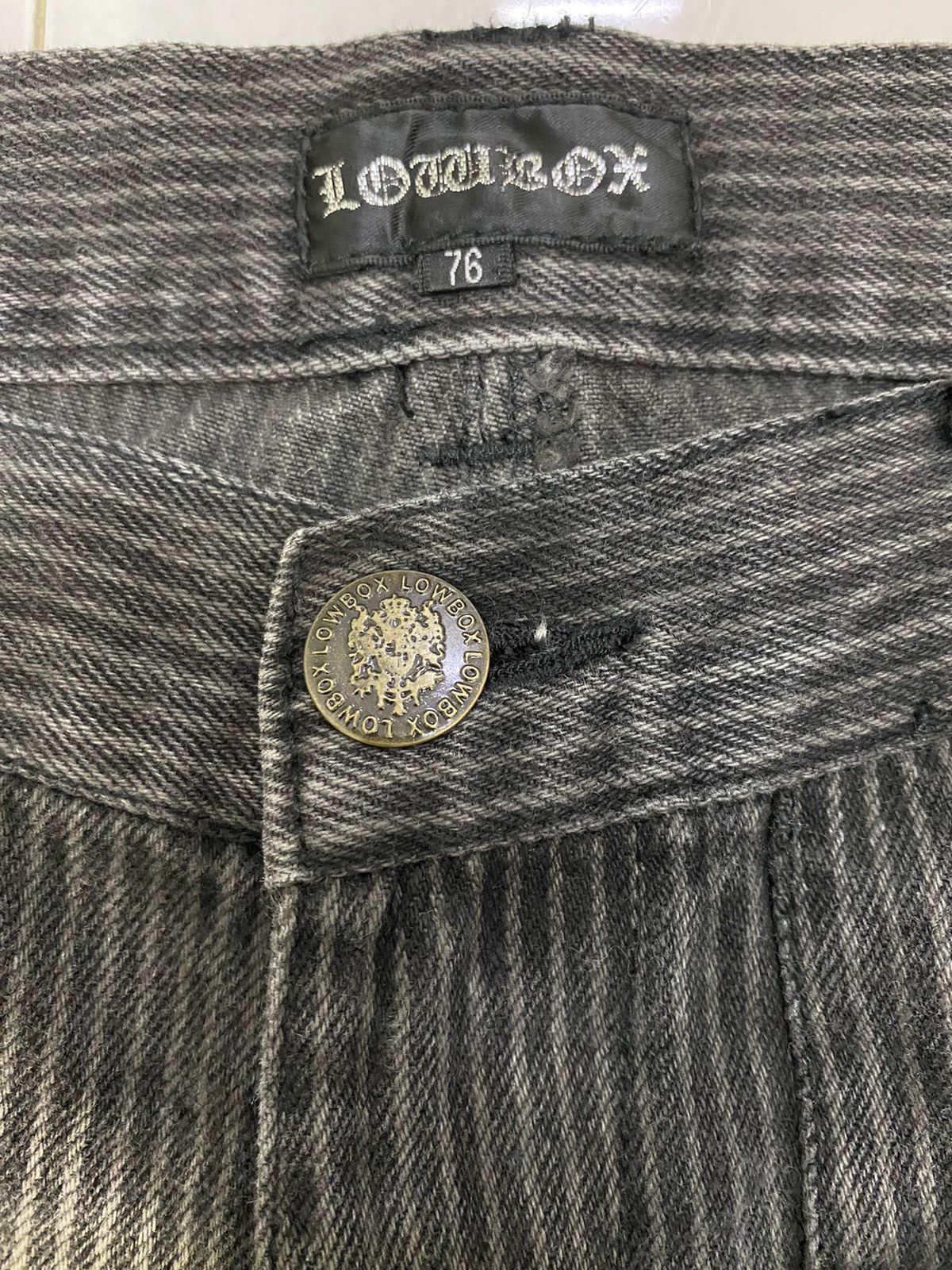 LOWBOX Rare! Low Box Distressed Style Flared Corduroy Jean Pant Size US 29 - 13 Thumbnail