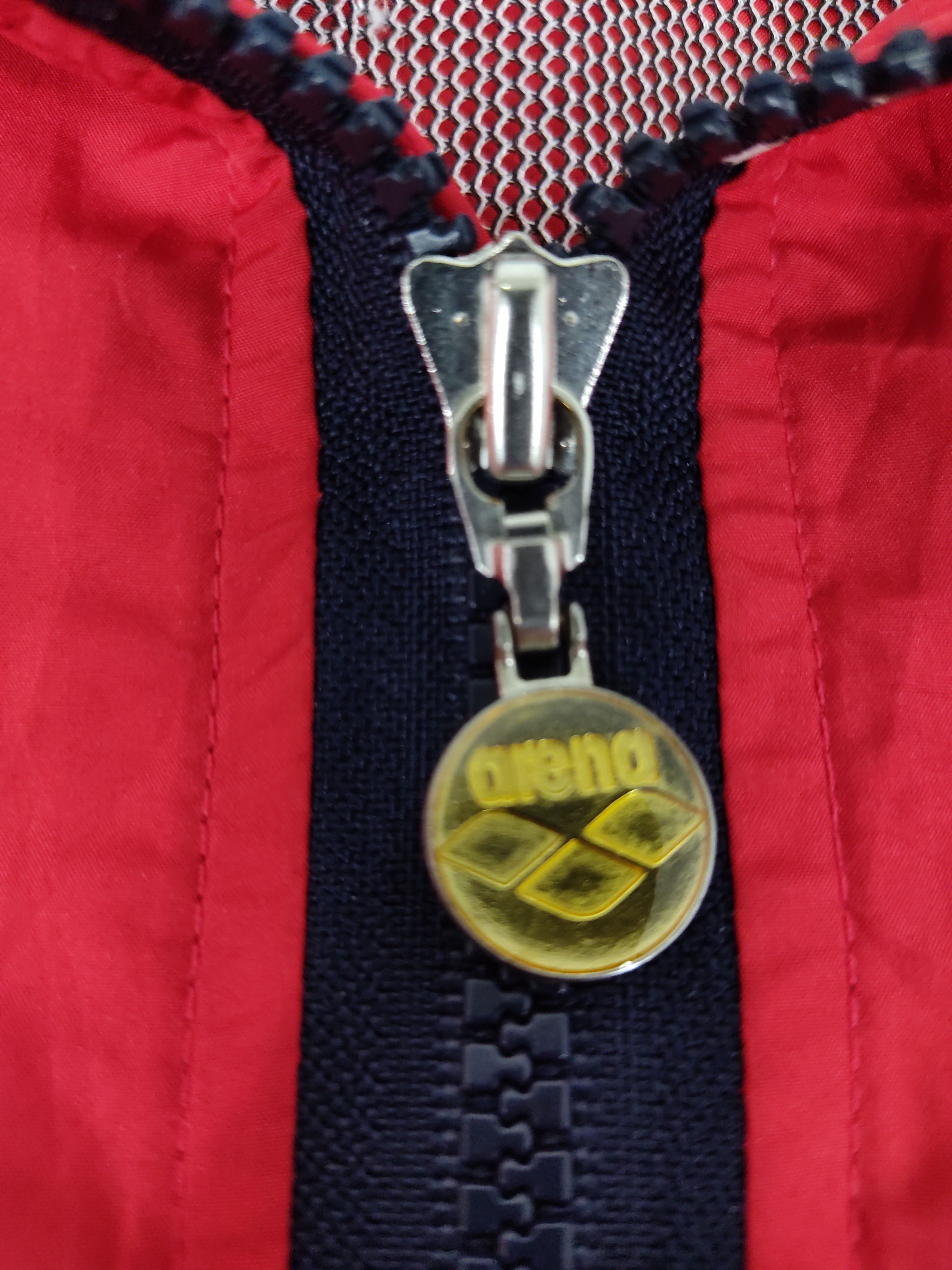 Japanese Brand Vintage Arena Windbreaker Sport Jogger Jacket Side Tape Size US S / EU 44-46 / 1 - 3 Thumbnail