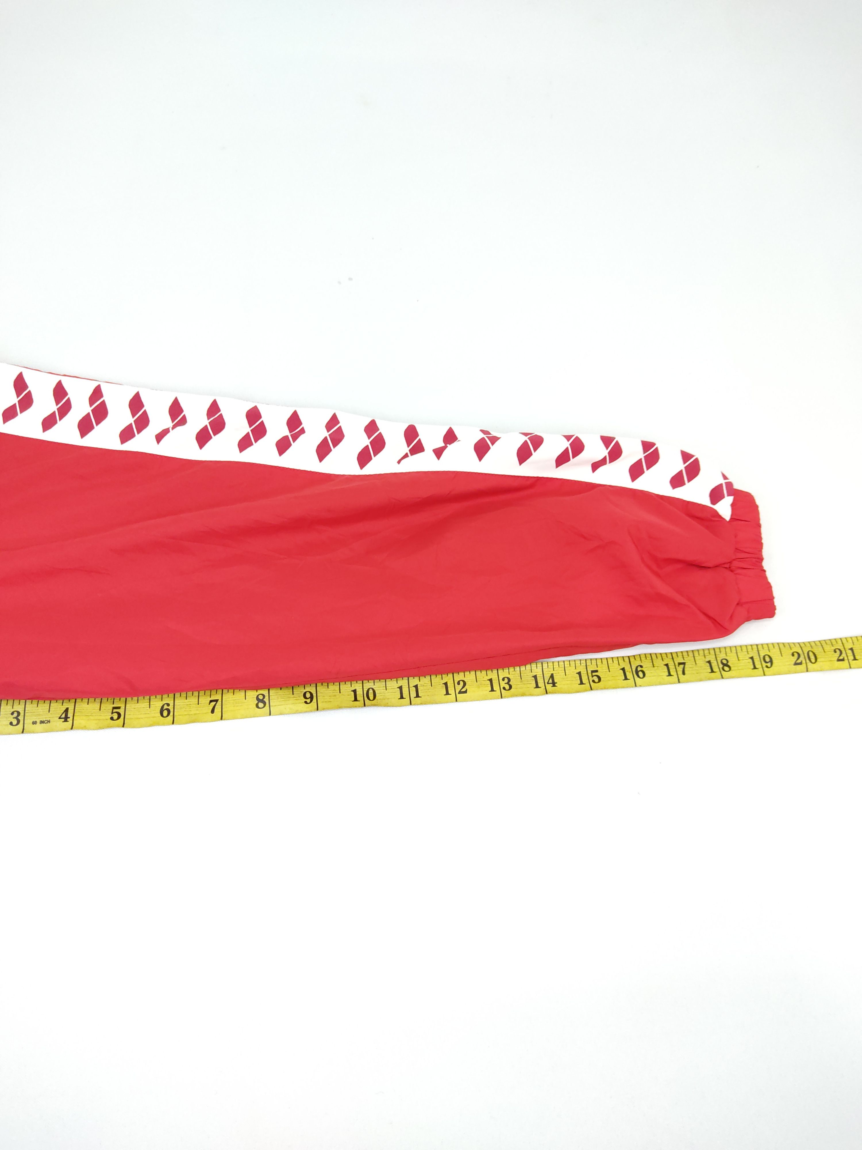 Japanese Brand Vintage Arena Windbreaker Sport Jogger Jacket Side Tape Size US S / EU 44-46 / 1 - 11 Thumbnail