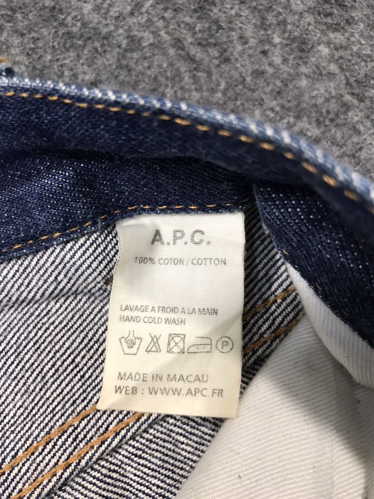 A.P.C. Unisex APC Rescue Jean Droit Selvedge Denim fits 31 32 Size US 31 - 8 Thumbnail