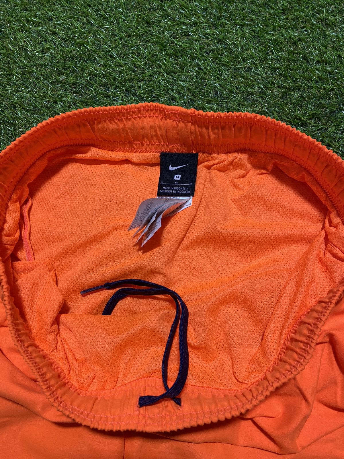 Nike Vintage Nike shorts streetwear swoosh casual y2k size M Size US 32 / EU 48 - 4 Thumbnail