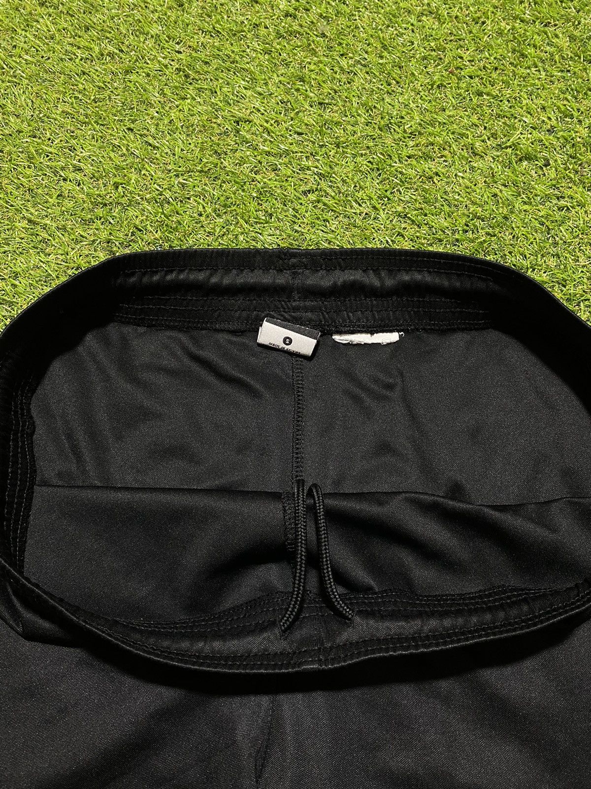 Nike Vintage Nike shorts streetwear swoosh casual y2k size S Size US 30 / EU 46 - 4 Thumbnail