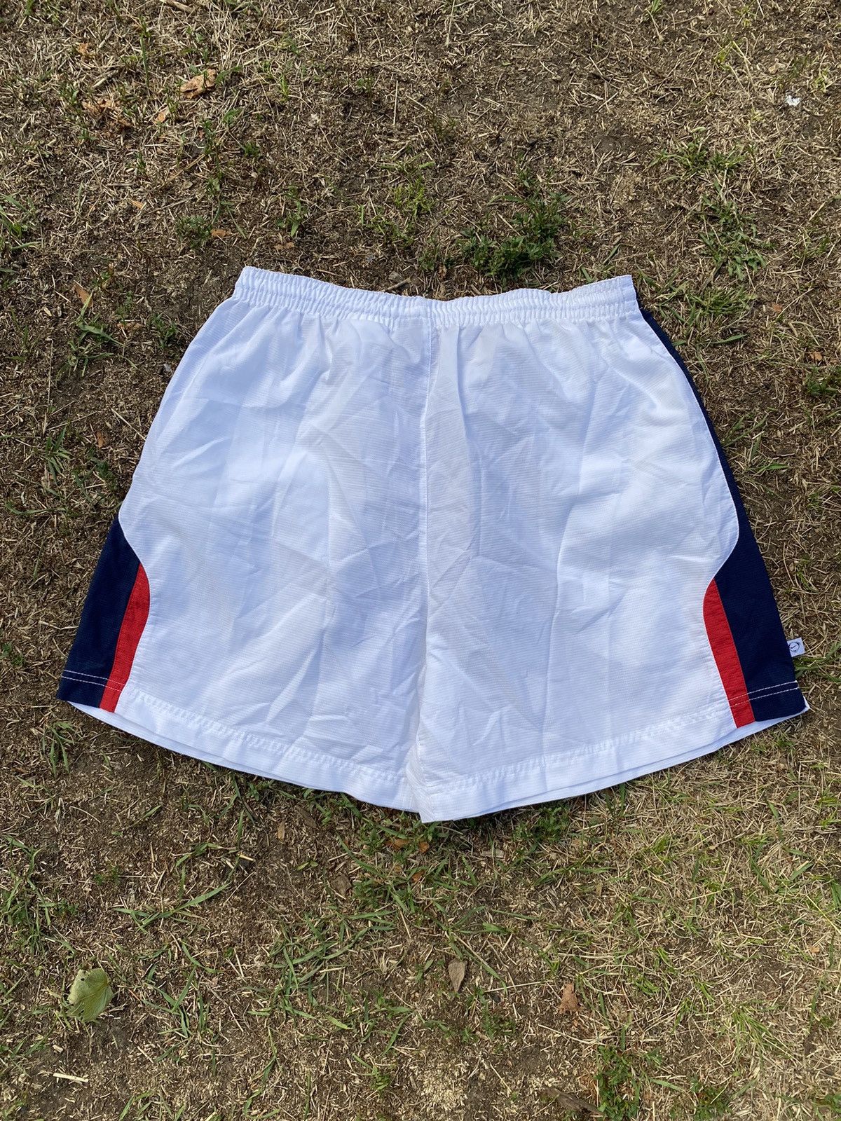 Nike Vintage Nike shorts streetwear swoosh casual y2k size L Size US 34 / EU 50 - 3 Thumbnail