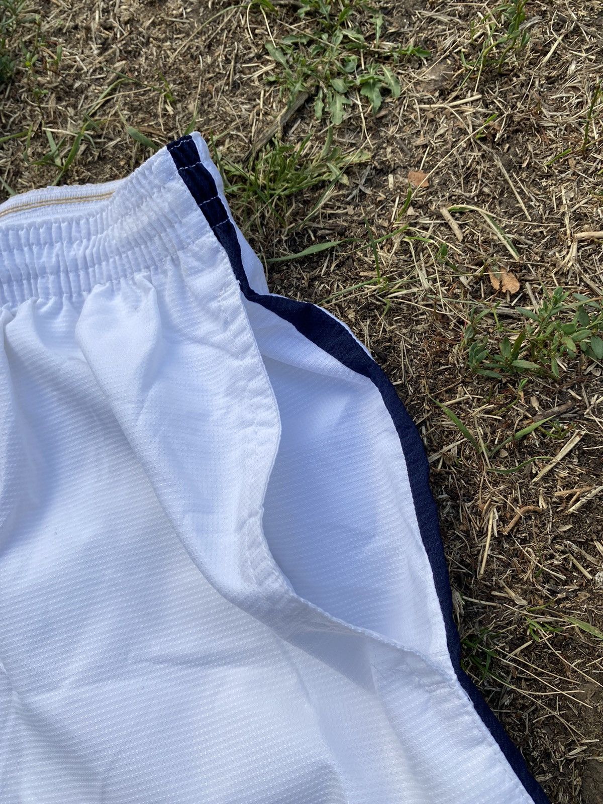 Nike Vintage Nike shorts streetwear swoosh casual y2k size L Size US 34 / EU 50 - 2 Thumbnail