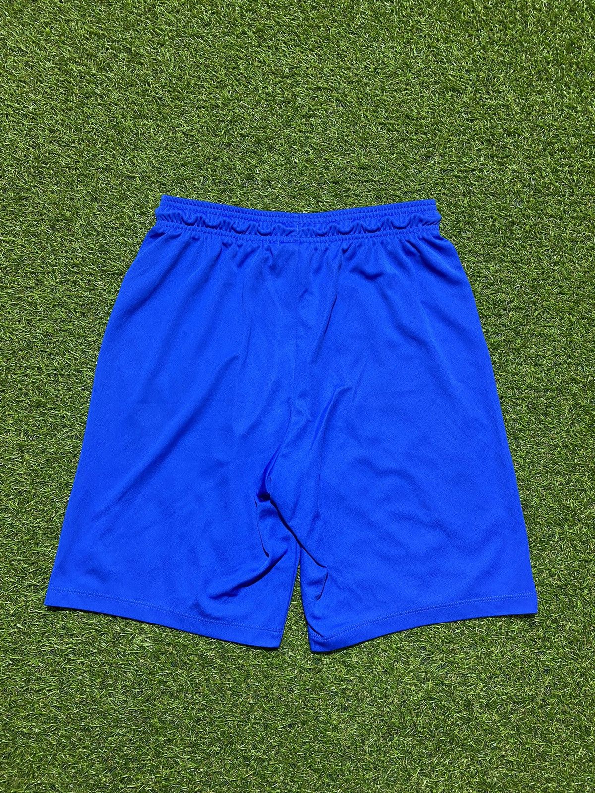 Nike Vintage Nike shorts streetwear swoosh casual y2k size M Size US 32 / EU 48 - 2 Thumbnail