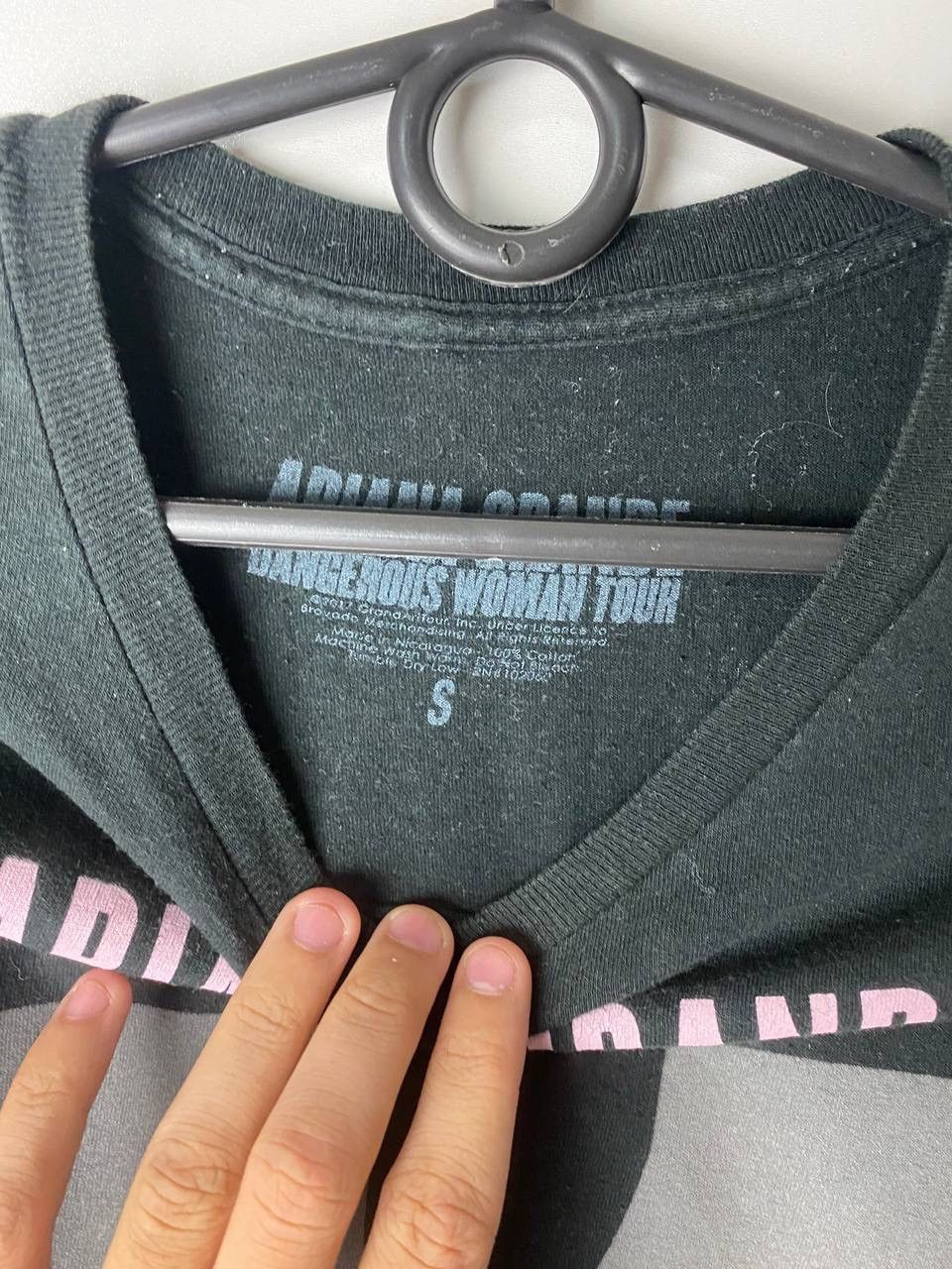H&M Ariana Grande t-shirt size S Size US S / EU 44-46 / 1 - 3 Thumbnail