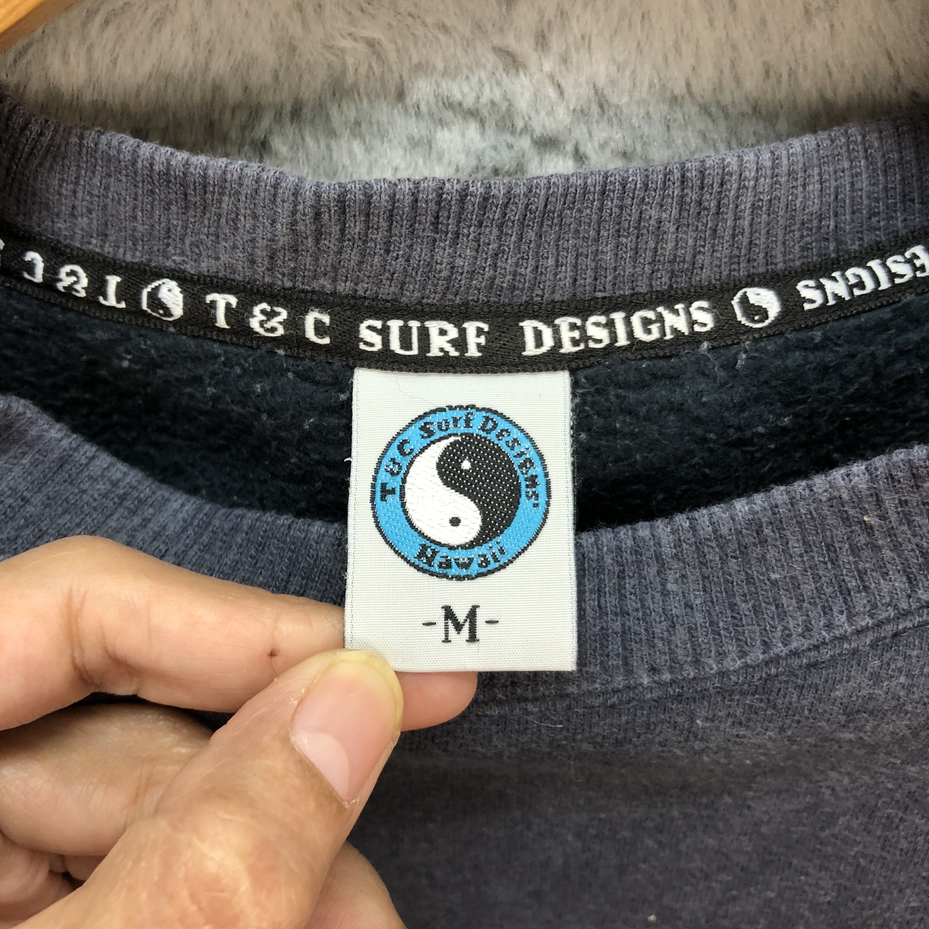 Vintage T&C Surf Design Hawaii Big Logo Sweatshirts #5837-210 Size US M / EU 48-50 / 2 - 10 Thumbnail