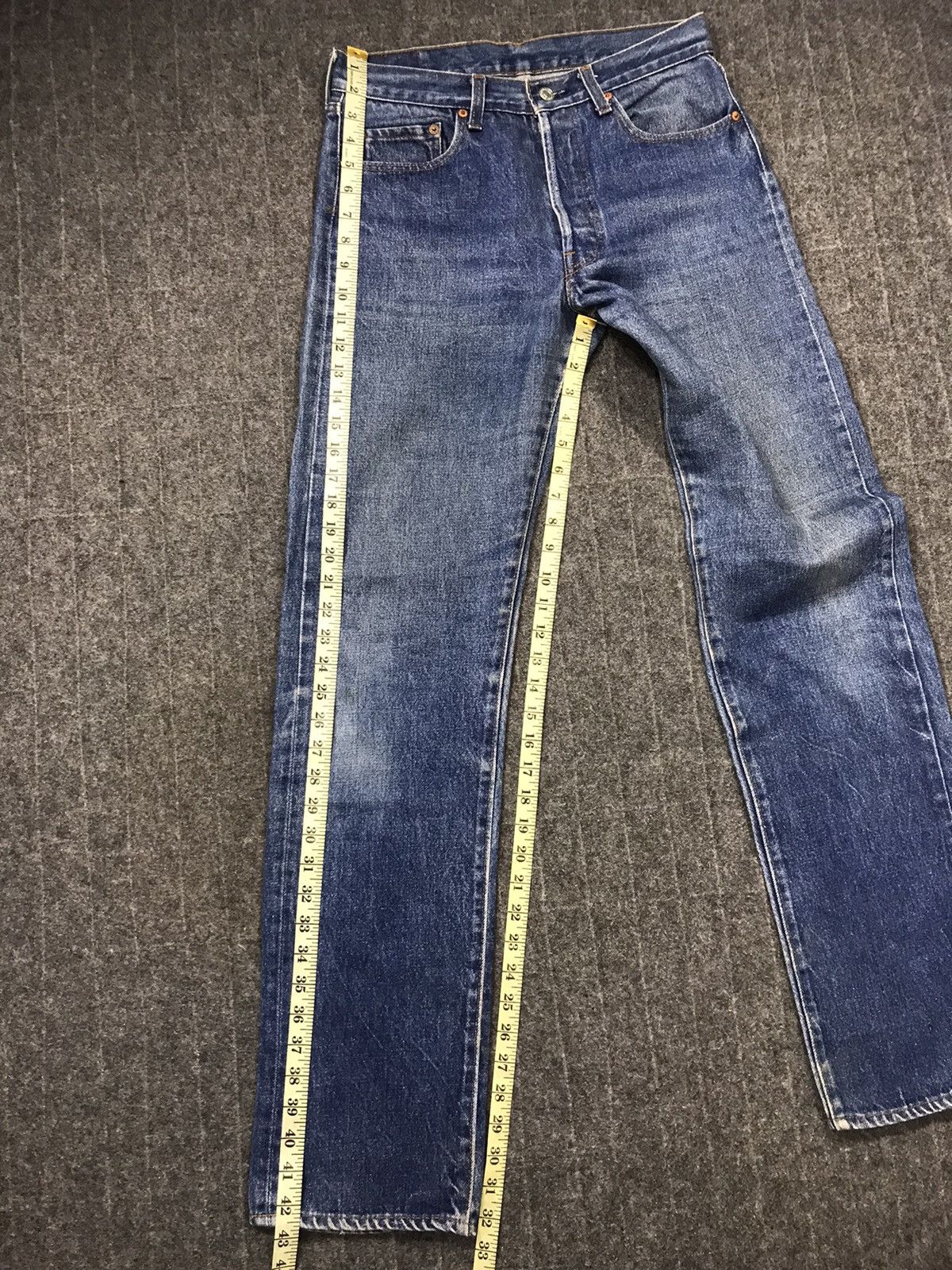 Levi's 90s Levi’s Strauss & Co Lot 501 Buttonfly Regular Fits Size US 30 / EU 46 - 12 Thumbnail