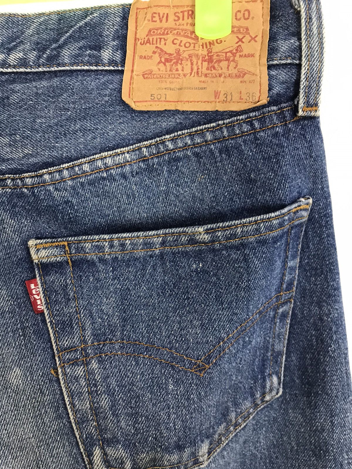 Levi's 90s Levi’s Strauss & Co Lot 501 Buttonfly Regular Fits Size US 30 / EU 46 - 7 Thumbnail