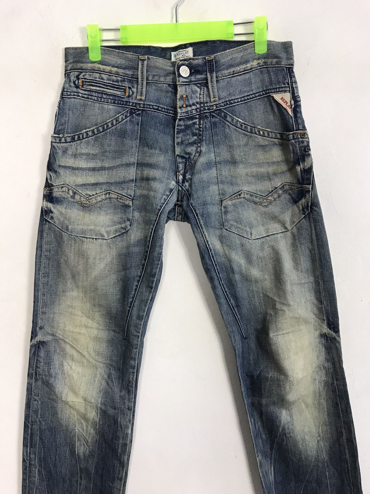 Replay Replay R81 Asolo Italy Distressed Denim Jeans Buttonfly Size US 31 - 3 Thumbnail