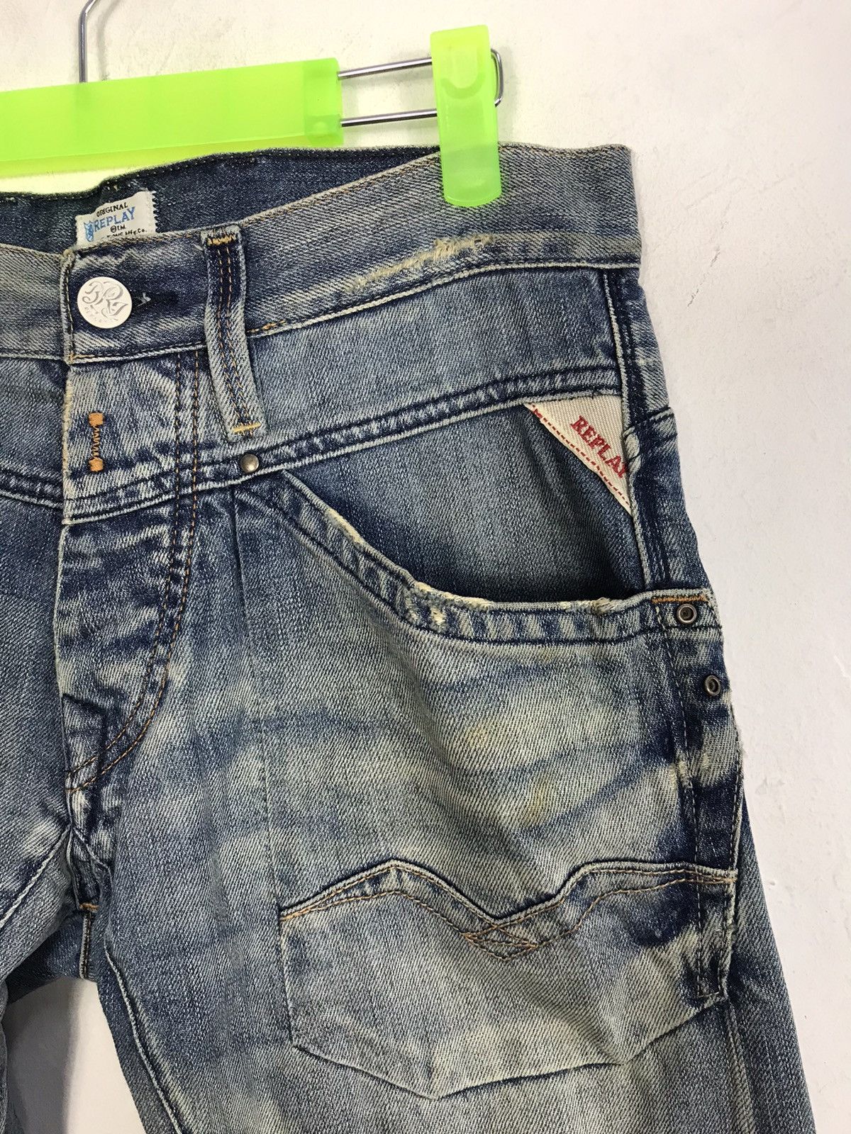 Replay Replay R81 Asolo Italy Distressed Denim Jeans Buttonfly Size US 31 - 5 Thumbnail