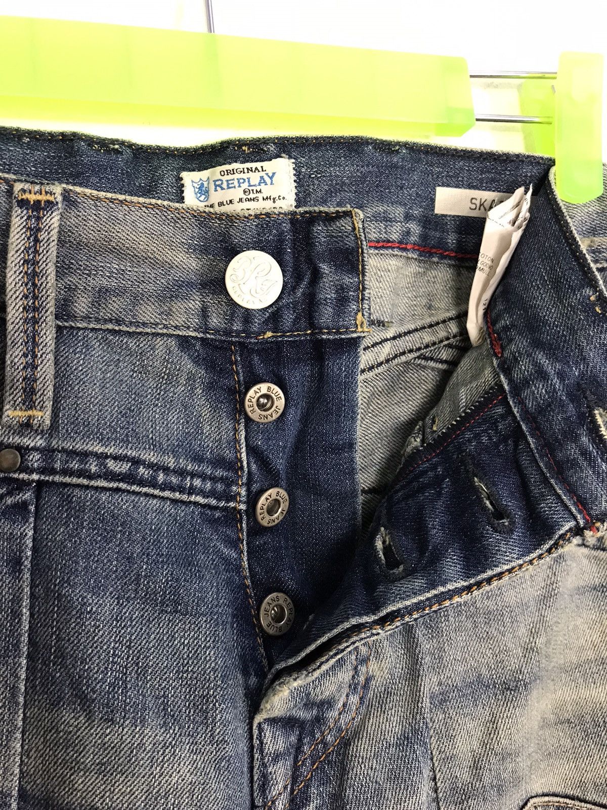 Replay Replay R81 Asolo Italy Distressed Denim Jeans Buttonfly Size US 31 - 6 Thumbnail