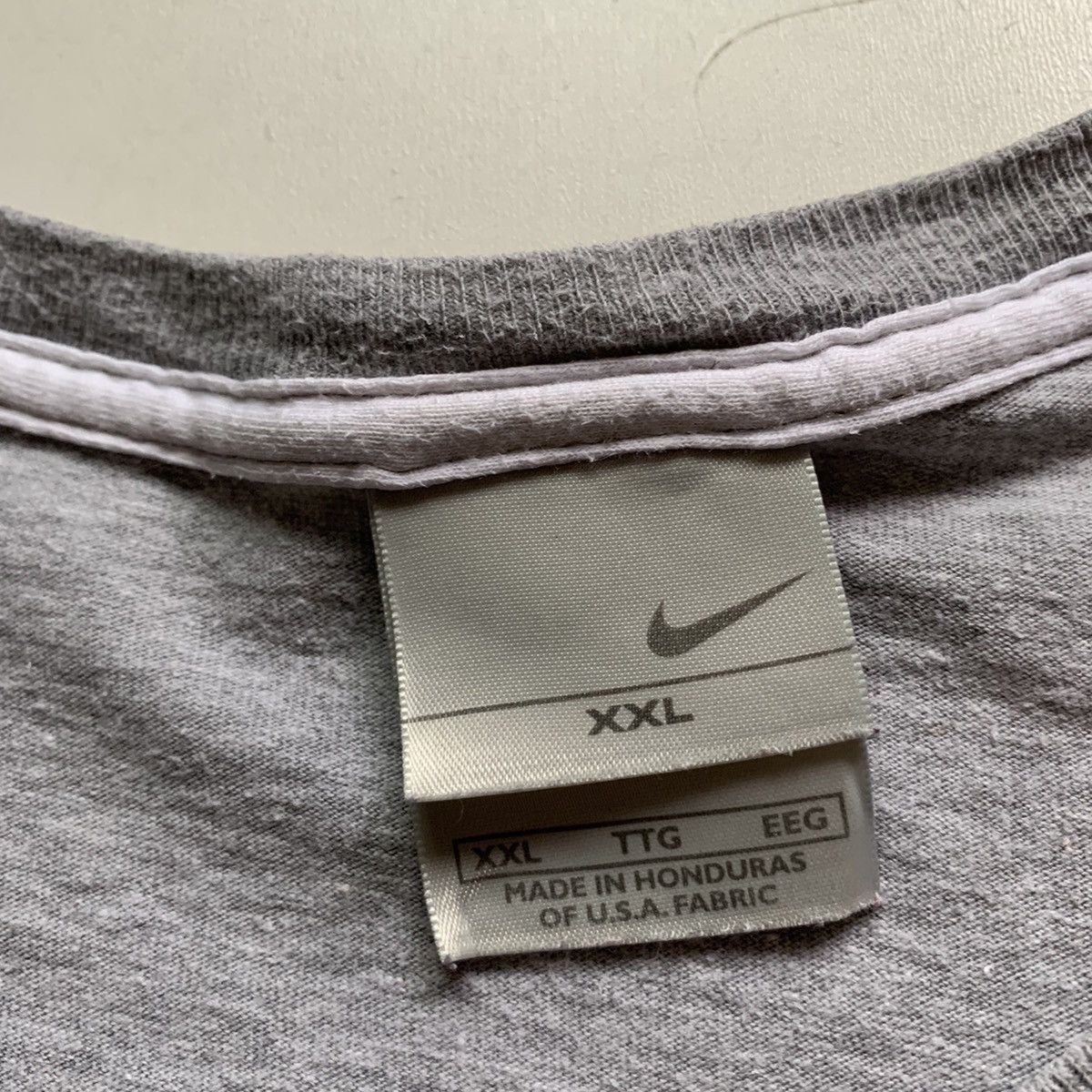Nike Vintage 90s Nike Embroidered Swoosh T Shirt XXL Rare Size US XXL / EU 58 / 5 - 3 Thumbnail