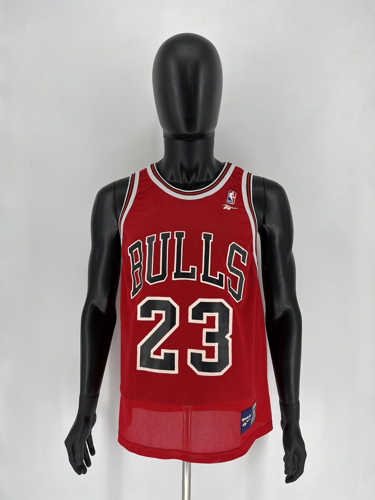 NBA Rare Vintage Reebok NBA Chicago Bulls jordan Basketball Size US M / EU 48-50 / 2 - 2 Thumbnail