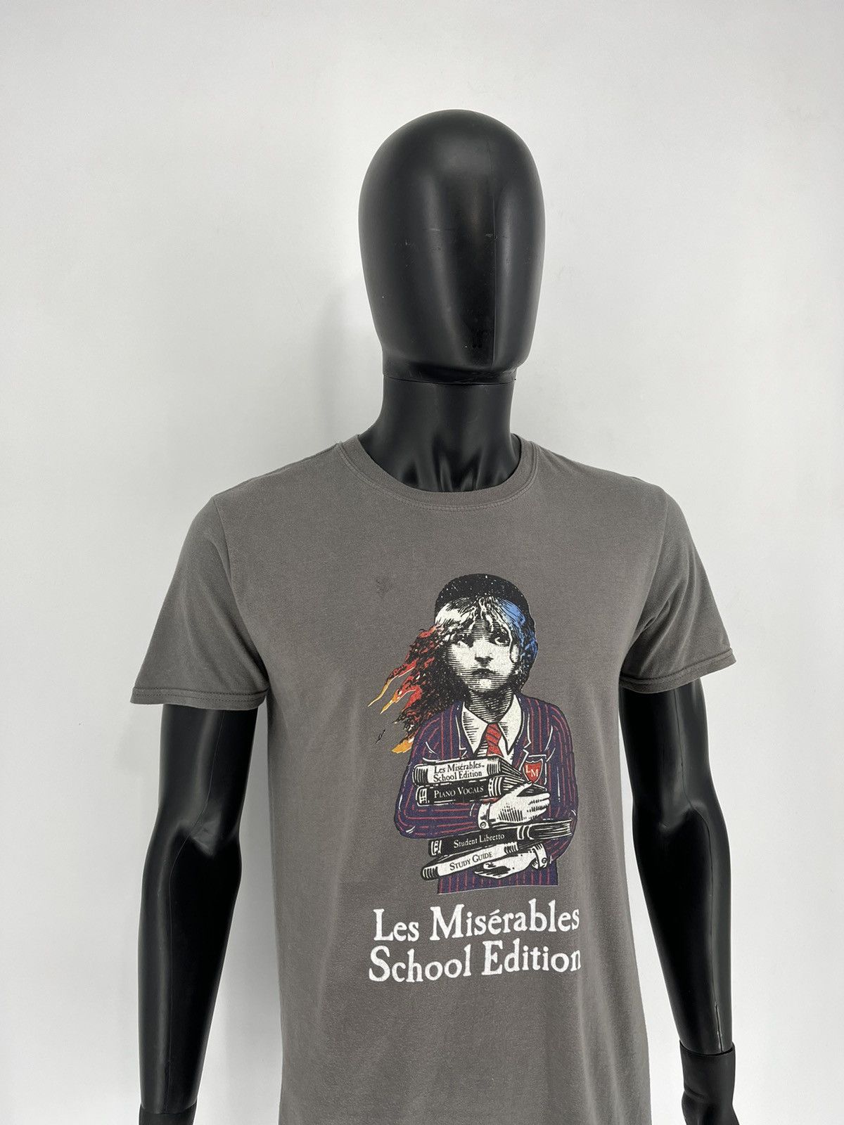 Vintage Vinage Y2K Les Miserables School Edition Size US M / EU 48-50 / 2 - 3 Thumbnail