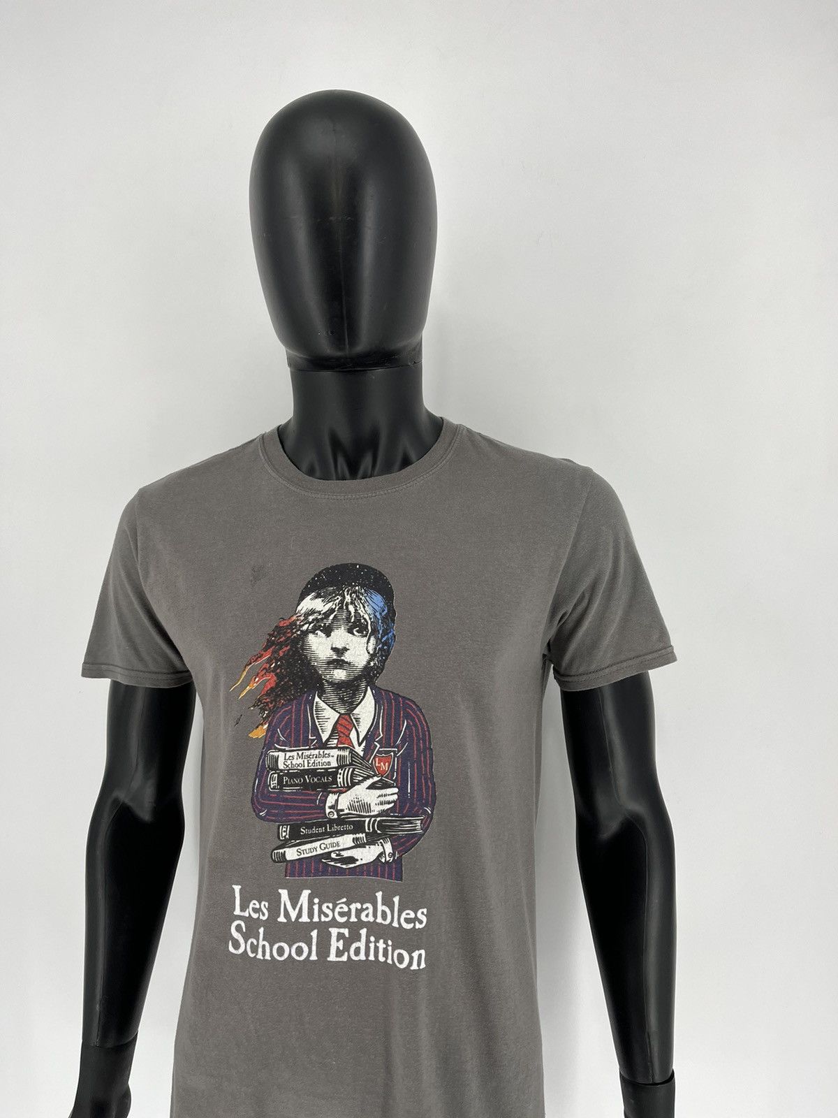 Vintage Vinage Y2K Les Miserables School Edition Size US M / EU 48-50 / 2 - 4 Thumbnail
