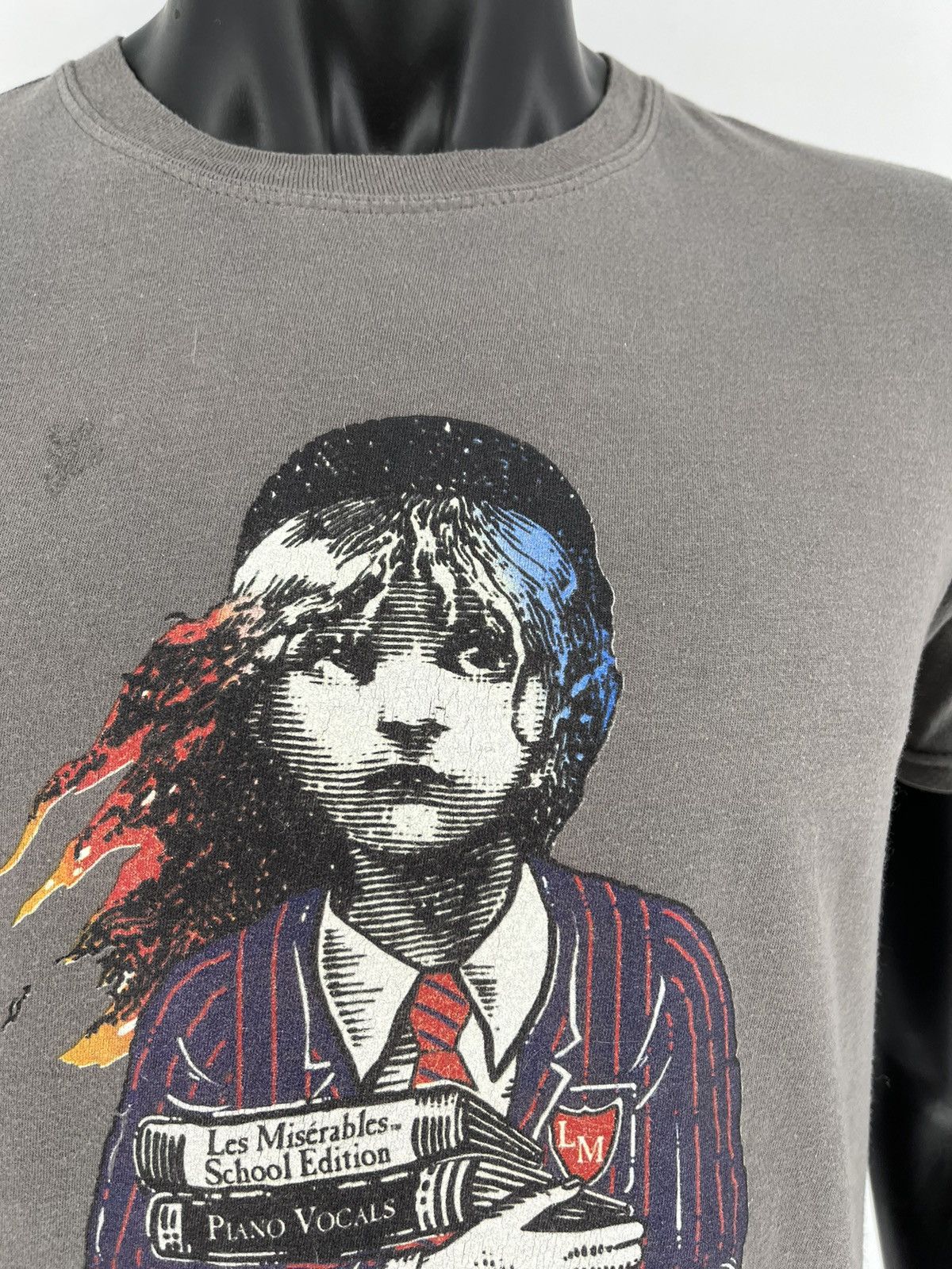 Vintage Vinage Y2K Les Miserables School Edition Size US M / EU 48-50 / 2 - 7 Thumbnail