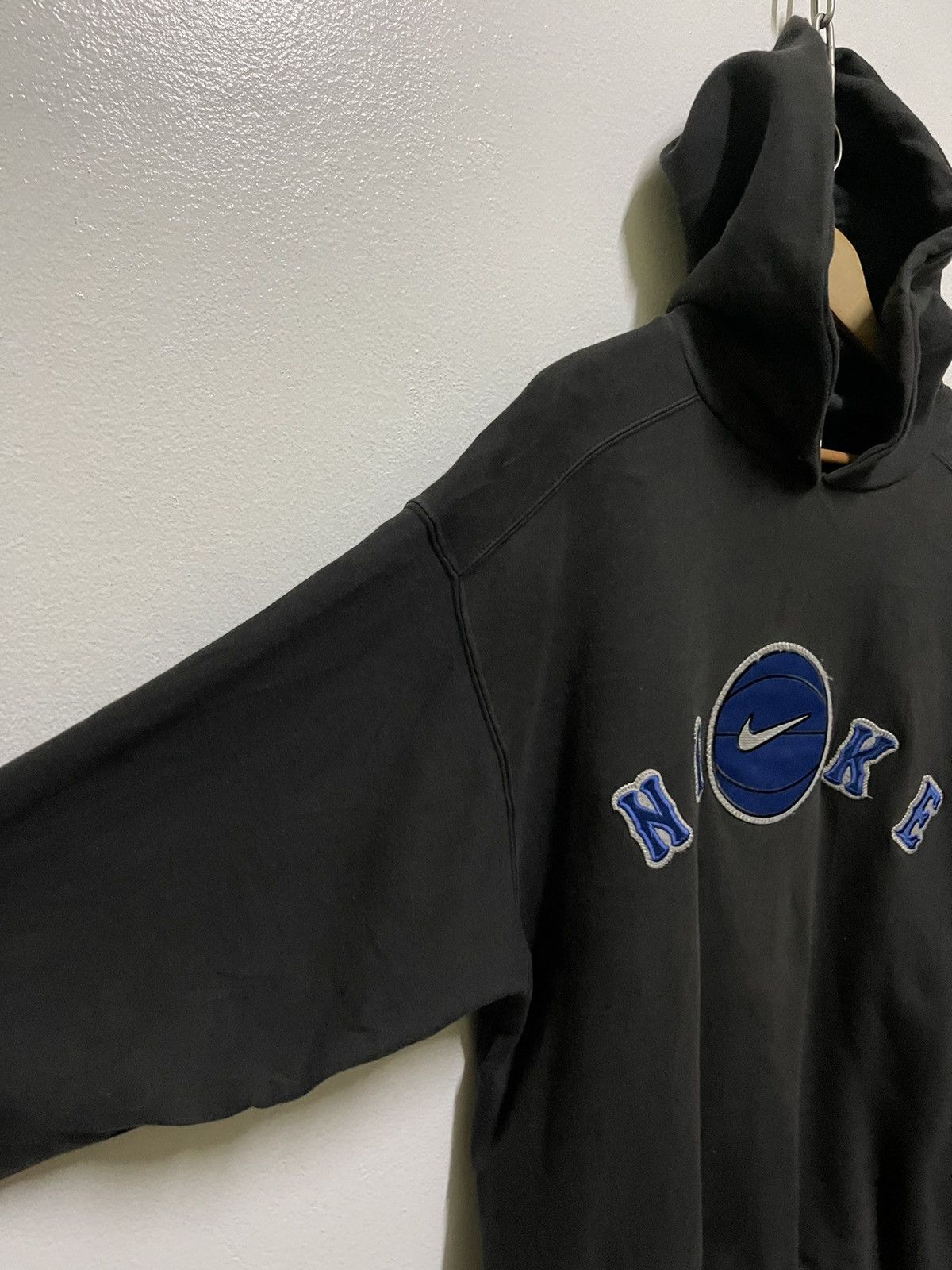 Nike Vintage Rare Nike Sweatshirt Hoodie Center Swoosh Size US L / EU 52-54 / 3 - 5 Thumbnail