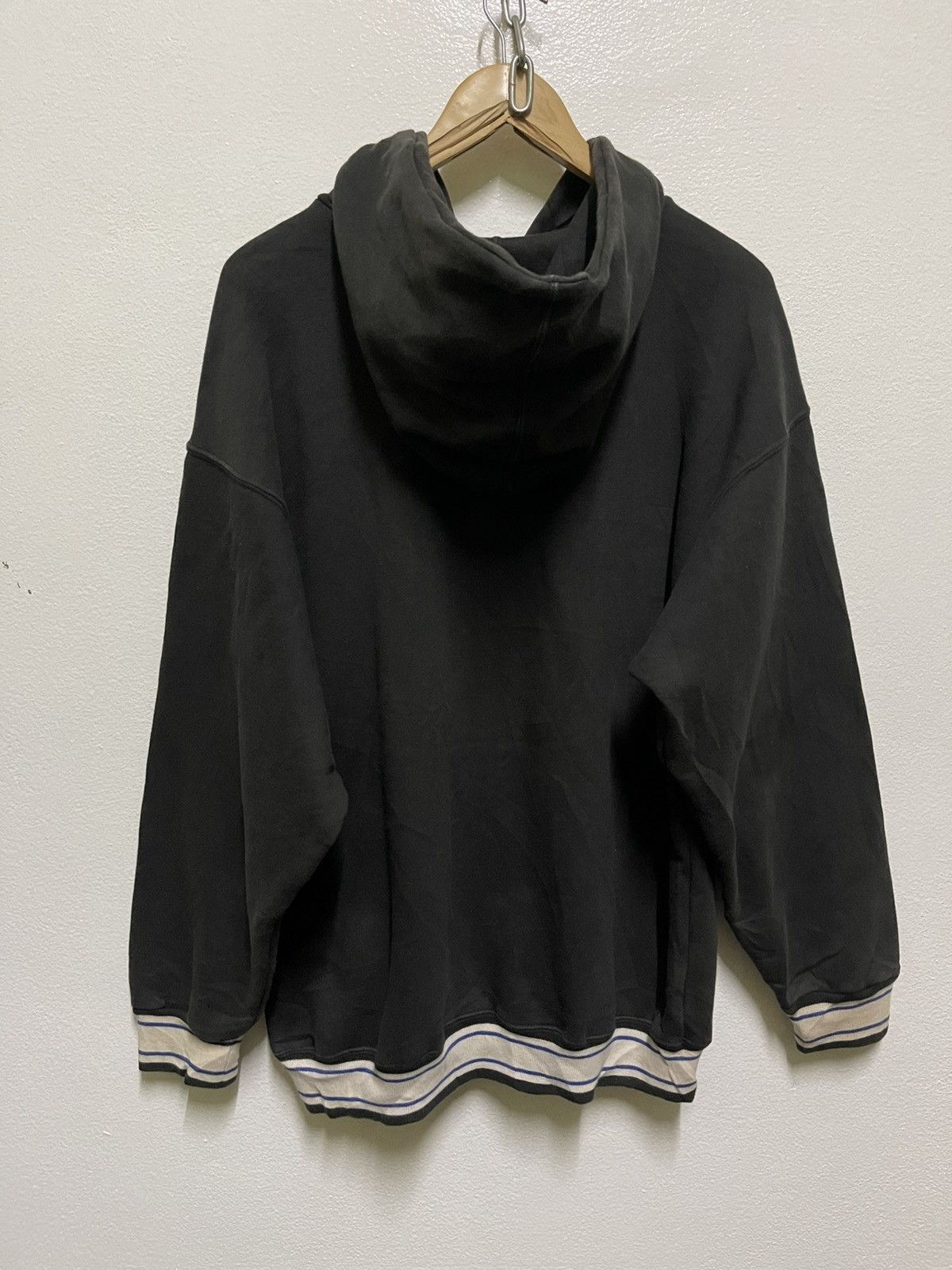 Nike Vintage Rare Nike Sweatshirt Hoodie Center Swoosh Size US L / EU 52-54 / 3 - 14 Thumbnail