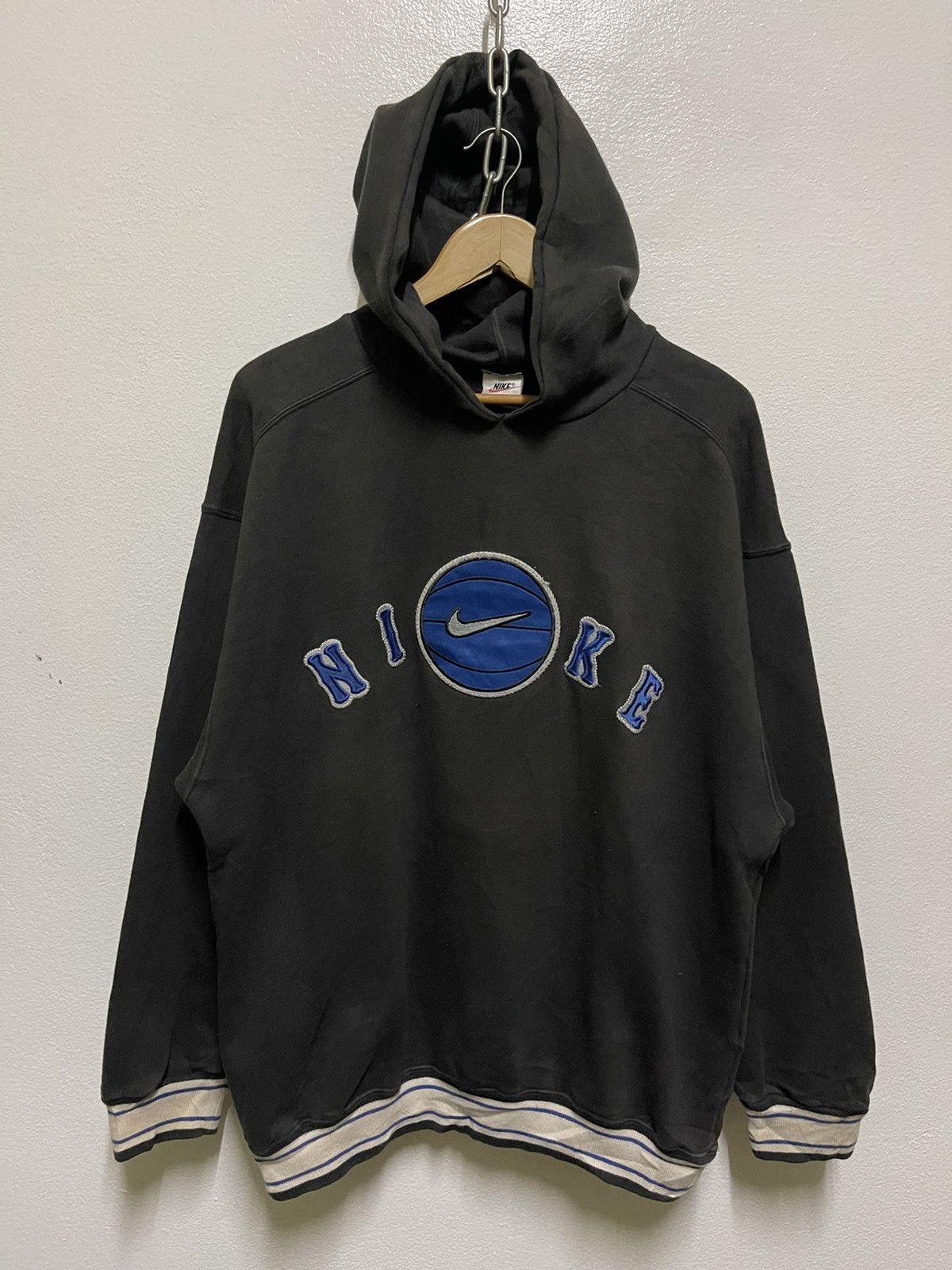 Nike Vintage Rare Nike Sweatshirt Hoodie Center Swoosh Size US L / EU 52-54 / 3 - 1 Thumbnail
