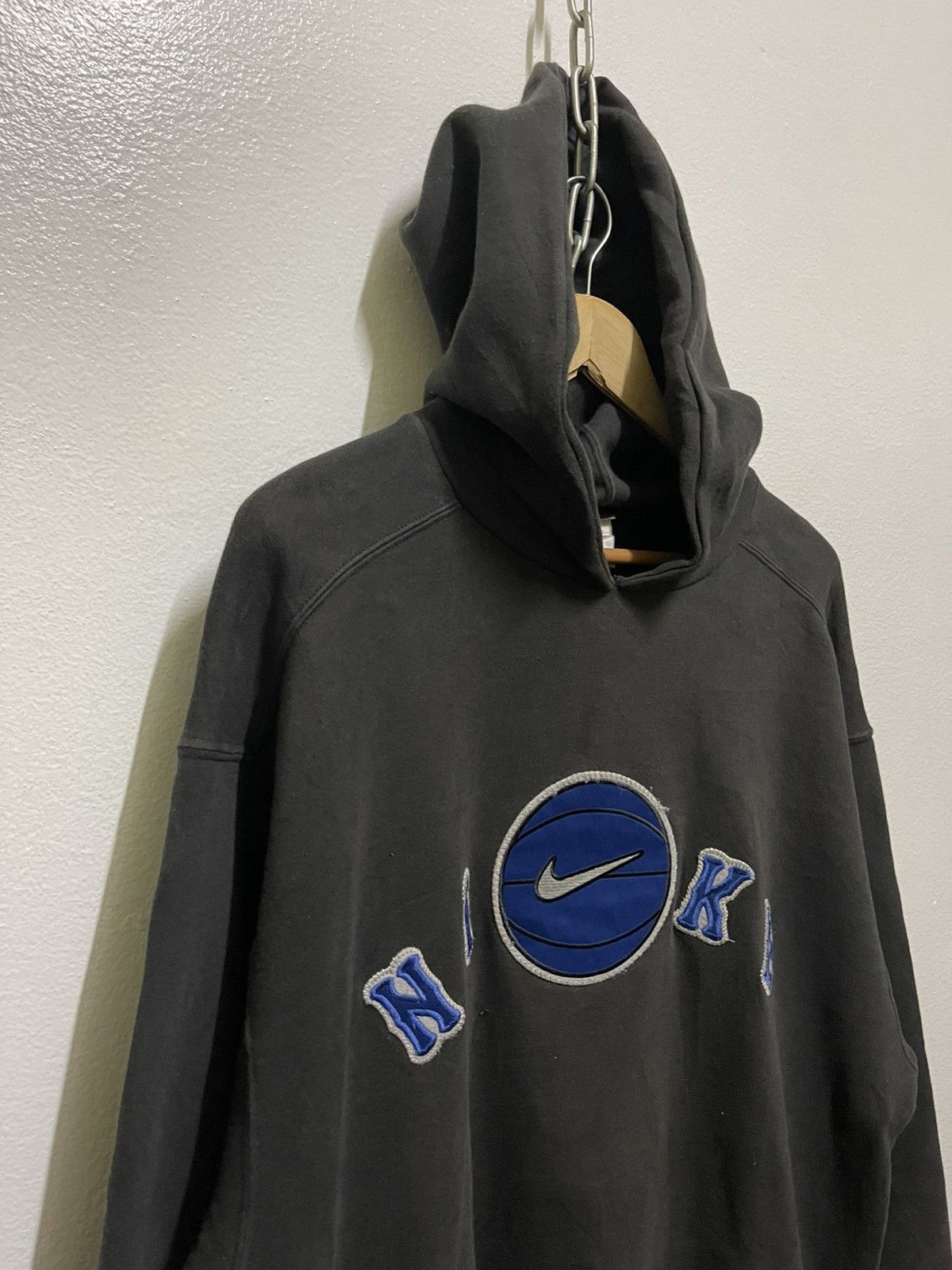 Nike Vintage Rare Nike Sweatshirt Hoodie Center Swoosh Size US L / EU 52-54 / 3 - 22 Thumbnail