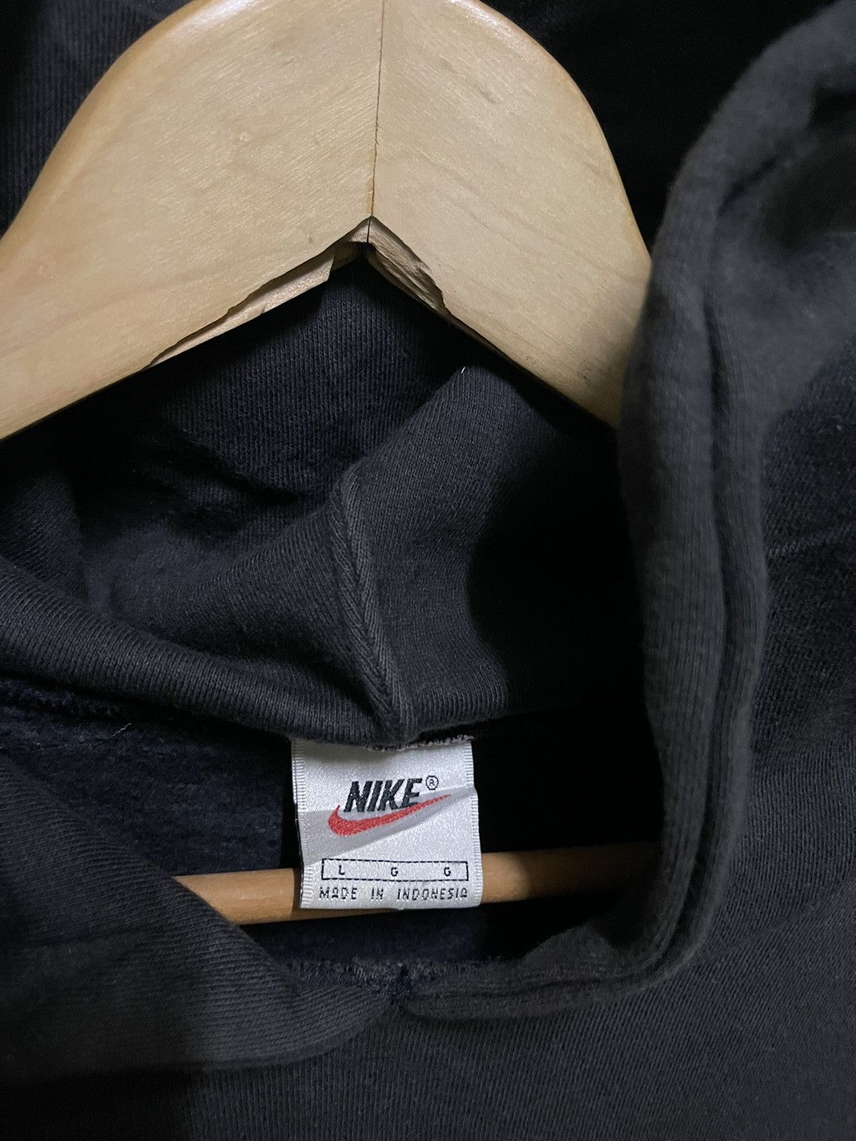 Nike Vintage Rare Nike Sweatshirt Hoodie Center Swoosh Size US L / EU 52-54 / 3 - 10 Thumbnail
