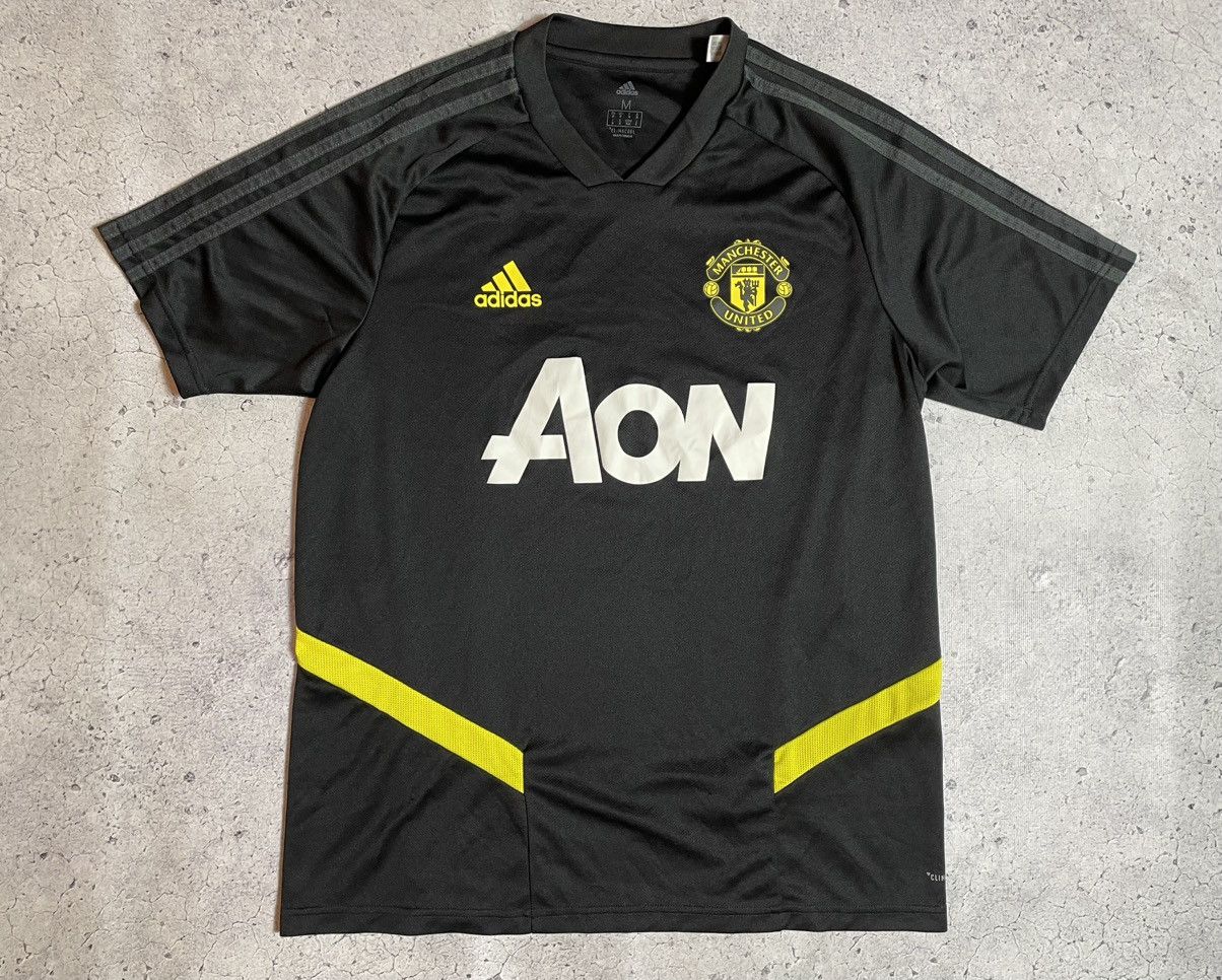 Adidas Soccer jersey Manchester United Adidas season 2019 Size US M / EU 48-50 / 2 - 1 Thumbnail