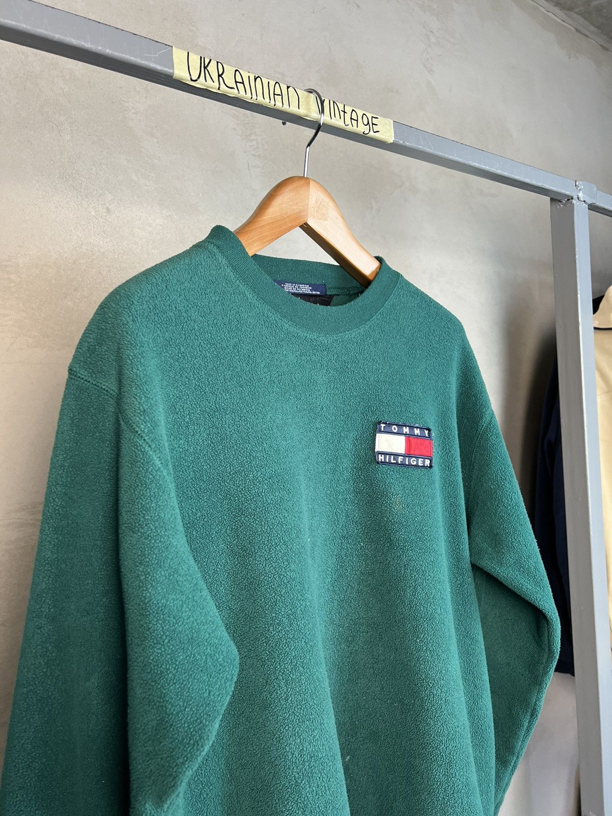 Tommy Hilfiger × Tommy Jeans × Vintage •Free shipping• Vintage Tommy Hilfiger Fleece Sweatshirt Size US XL / EU 56 / 4 - 1 Thumbnail