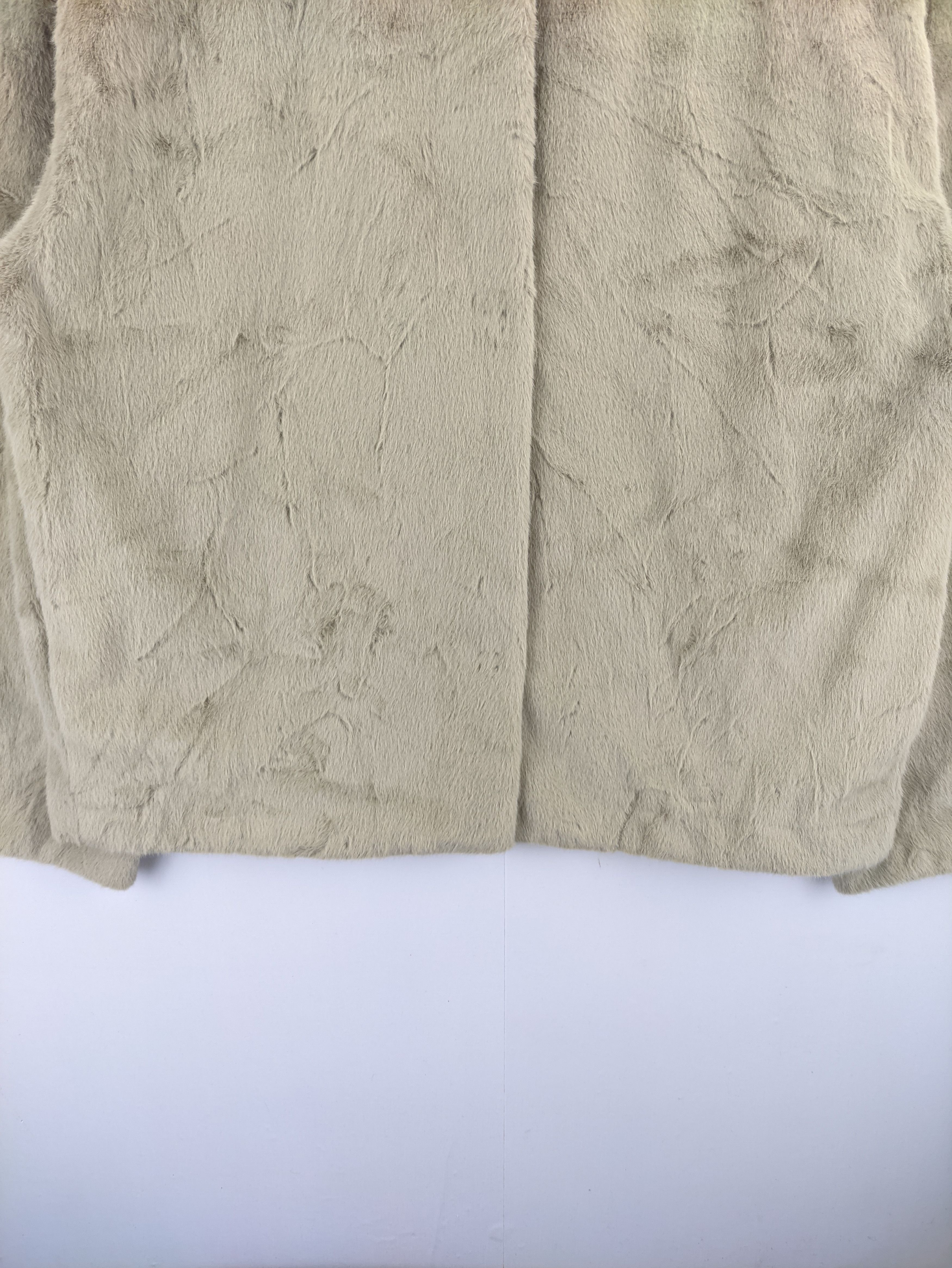 Japanese Brand Steals🔥Fraux Fur Cropped Cardigan by Uniqlo Size M / US 6-8 / IT 42-44 - 8 Thumbnail