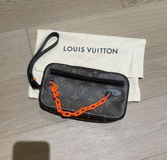 Sold at Auction: Louis Vuitton, Louis Vuitton Damier Graphite Pochette Volga