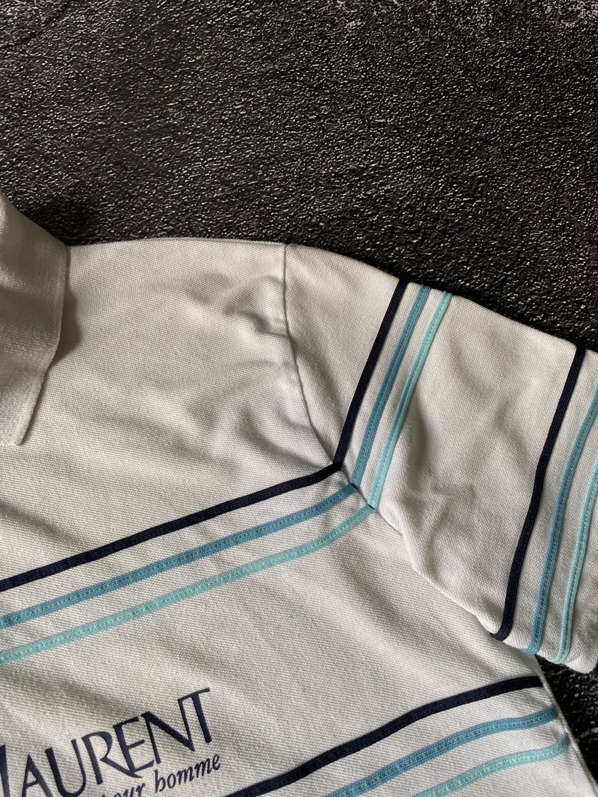 Yves Saint Laurent Yves Saint Laurent Polo T-shirt big logo Size US L / EU 52-54 / 3 - 6 Thumbnail