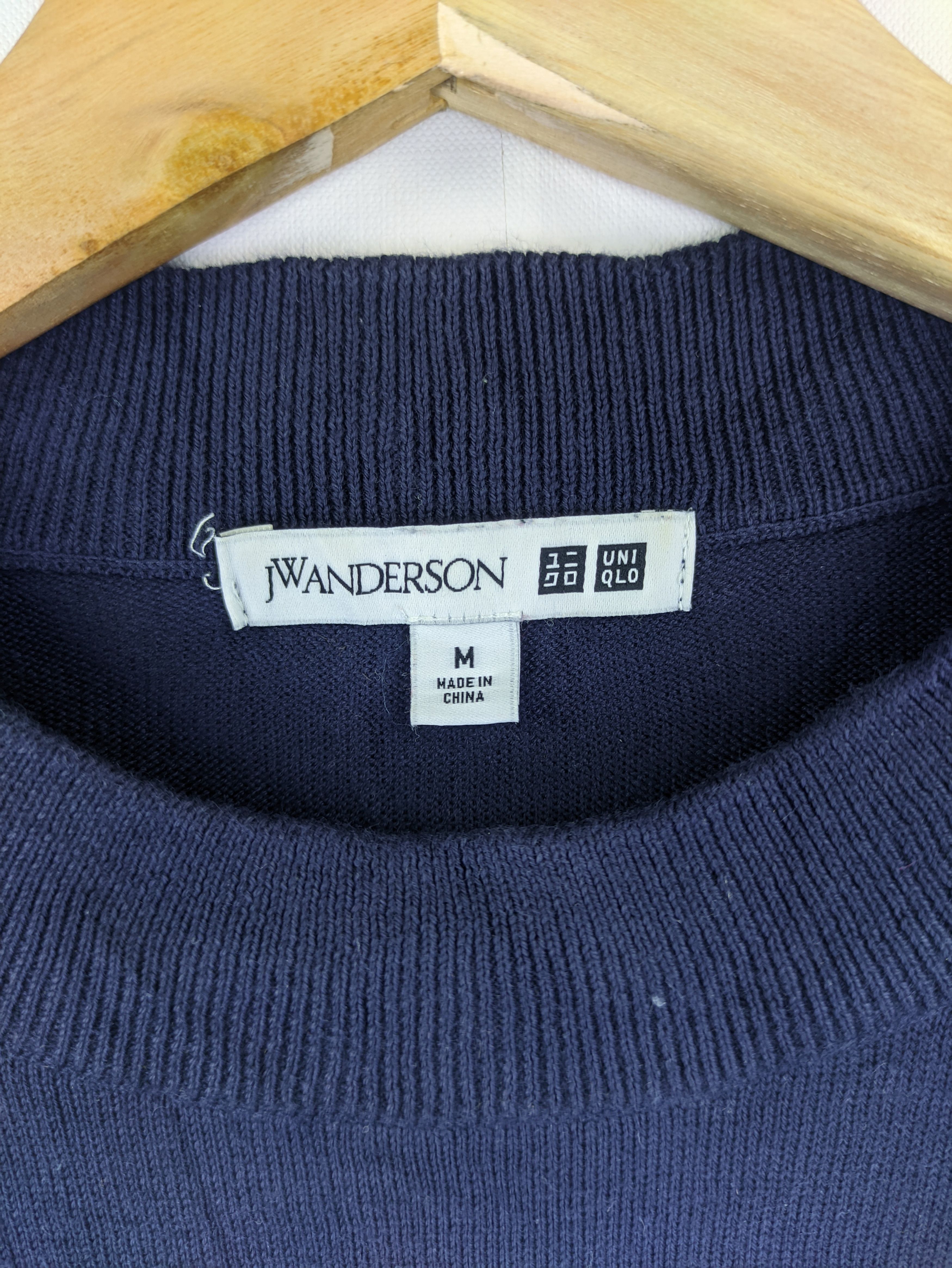 JW Anderson × Uniqlo Steals🔥Cropped Sweatshirt by Uniqlo Size M / US 6-8 / IT 42-44 - 3 Thumbnail