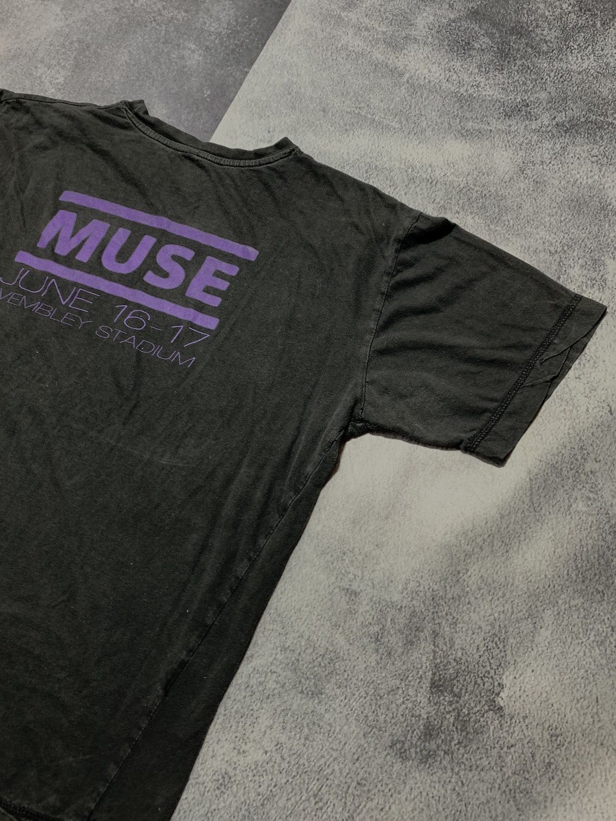 Other Vintage Y2K Muse 2007 sun faded band tee big logo size L Size US L / EU 52-54 / 3 - 5 Thumbnail