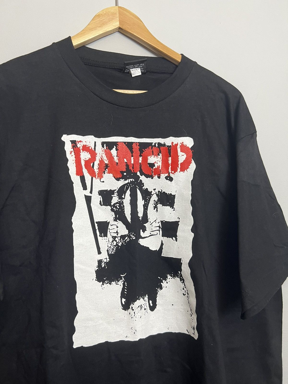 Band Tees Vintage 00s Rancid Indestructible Punk Band T Shirt XL Y2K Size US XL / EU 56 / 4 - 3 Thumbnail