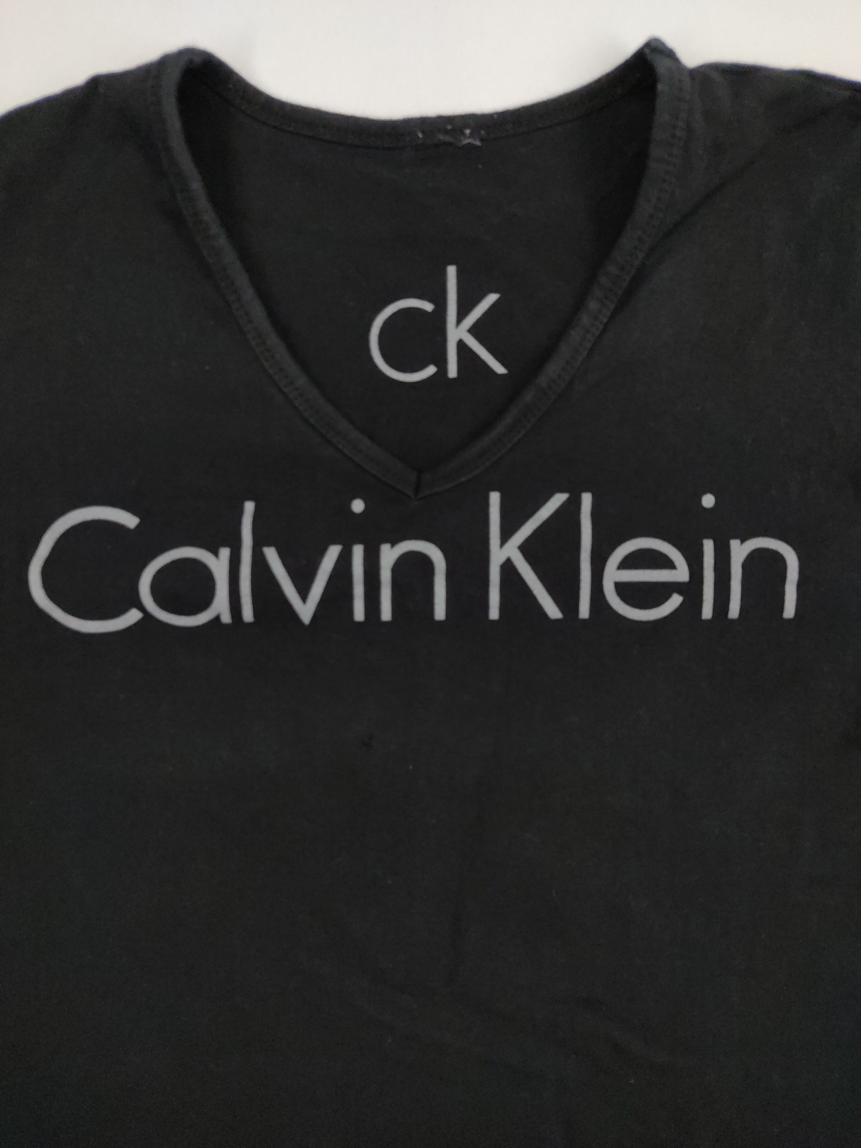 Calvin Klein Calvin Klein CK 5% Elasthan V Neck Tee Spell Out Logo Size US S / EU 44-46 / 1 - 2 Thumbnail