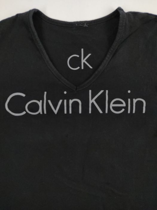 Calvin Klein Calvin Klein CK 5% Elasthan V Neck Tee Spell Out Logo ...