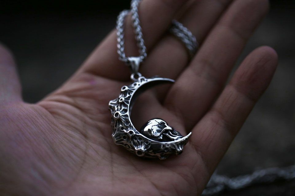 Jewelry Moon Face Skull Pendant Necklace Size ONE SIZE - 1 Thumbnail