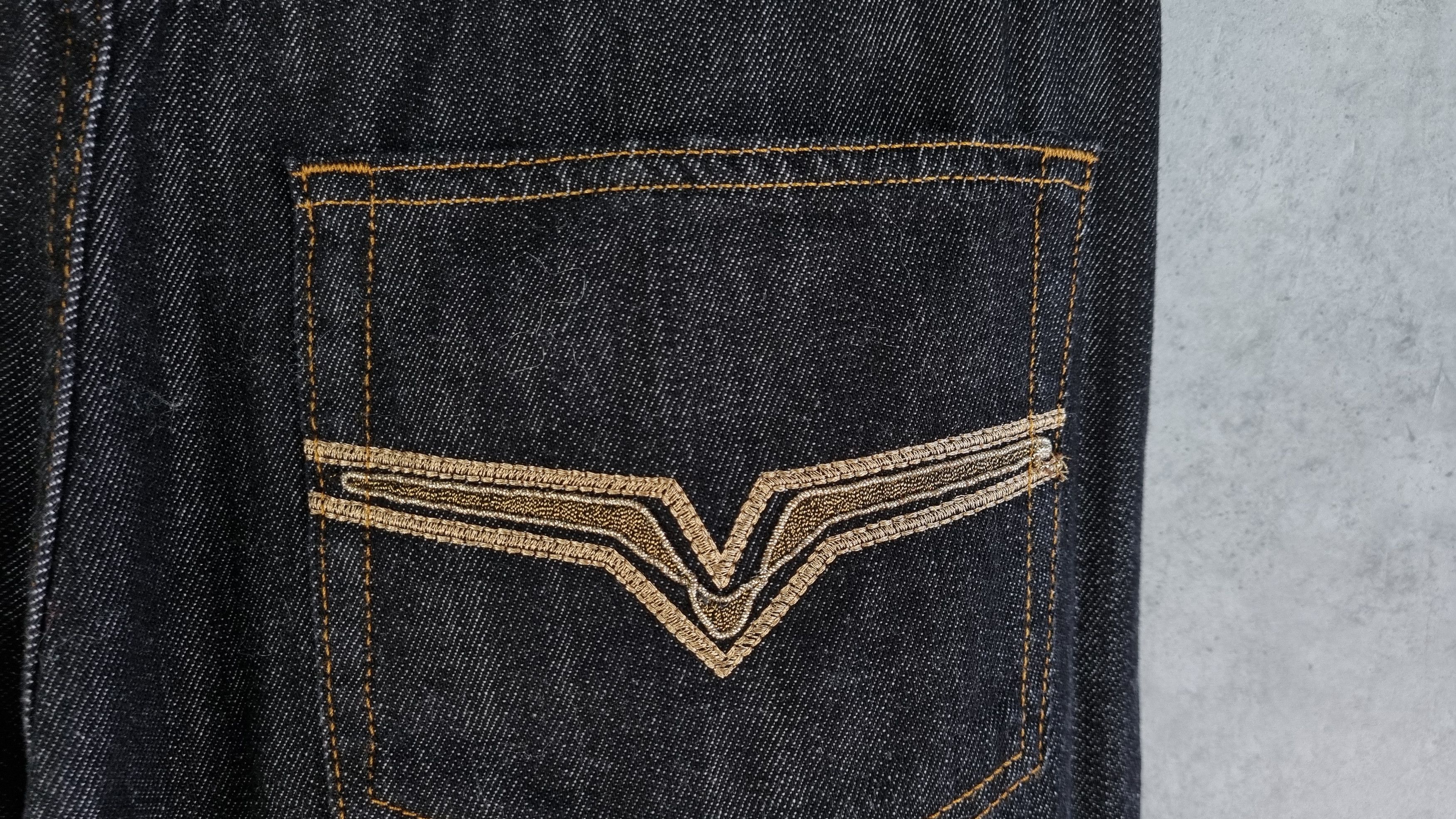Versace × Versace Jeans Couture Versace Gold Embroidery Swarovski Emblem Denim Jeans Size US 32 / EU 48 - 6 Thumbnail