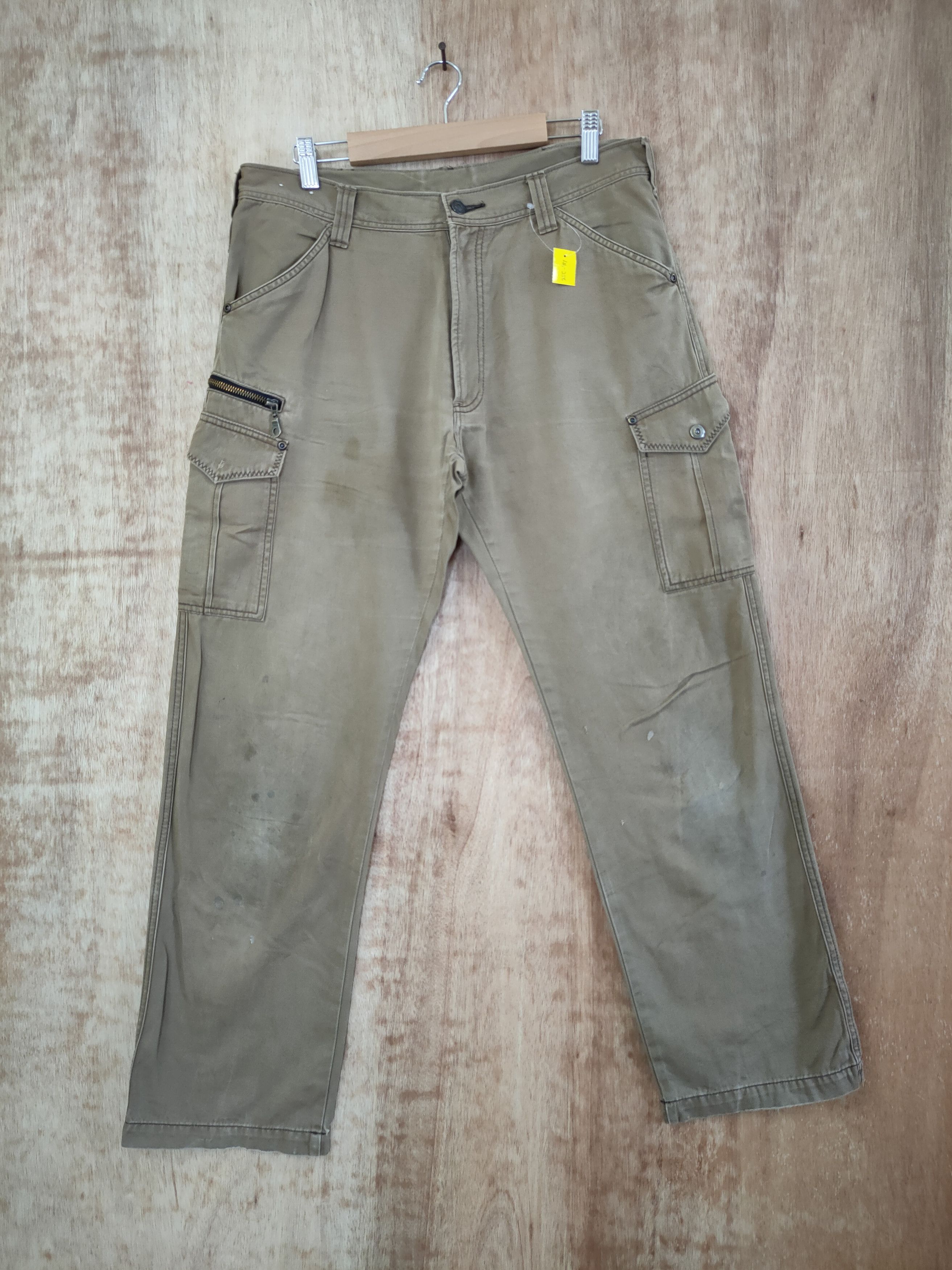 Japanese Brand DL Japan distressed dirty cargo pants #46-256T Size US 32 / EU 48 - 1 Thumbnail