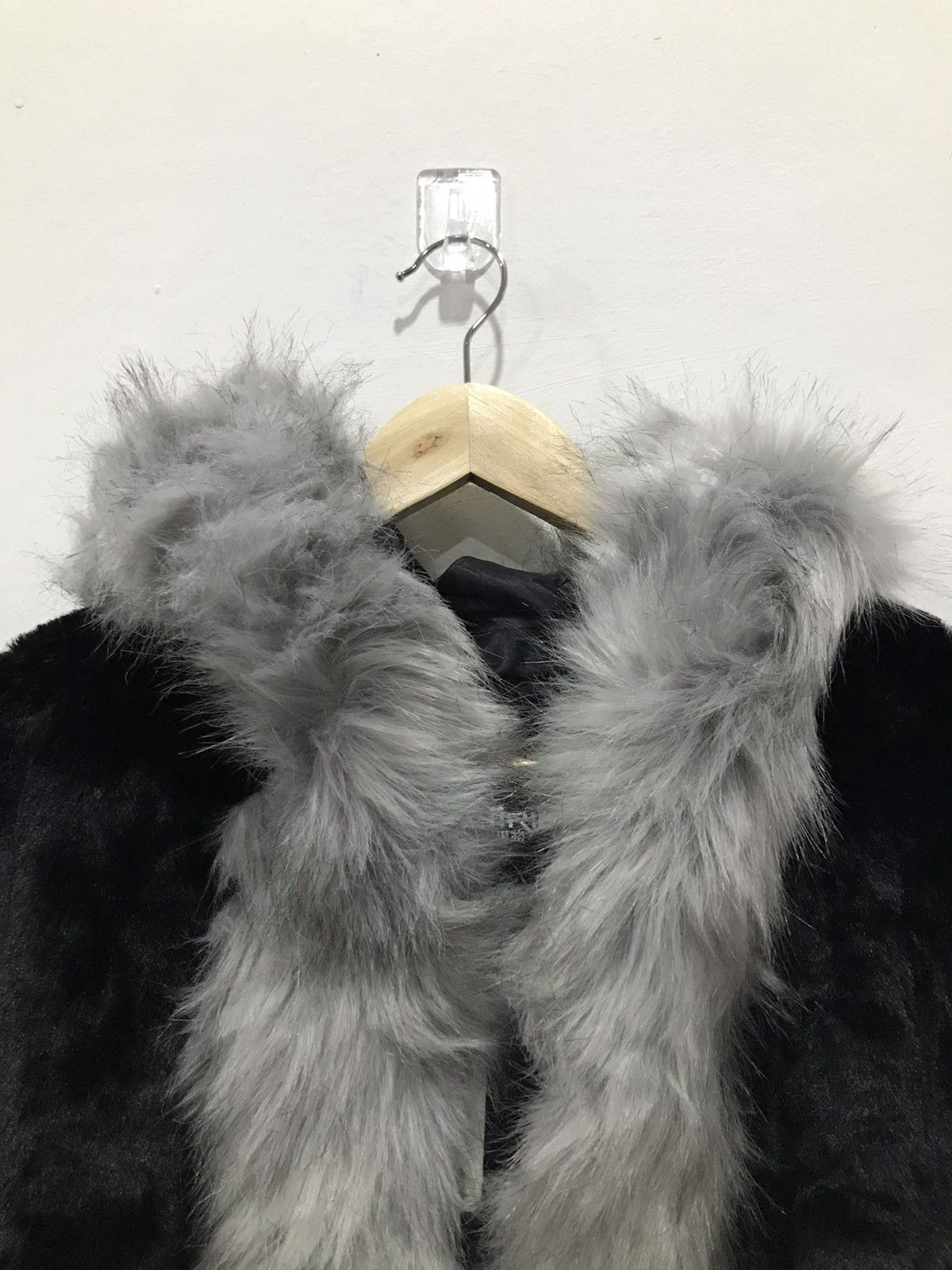 Japanese Brand Domiirige fur cloaks & capes Size US M / EU 48-50 / 2 - 4 Thumbnail