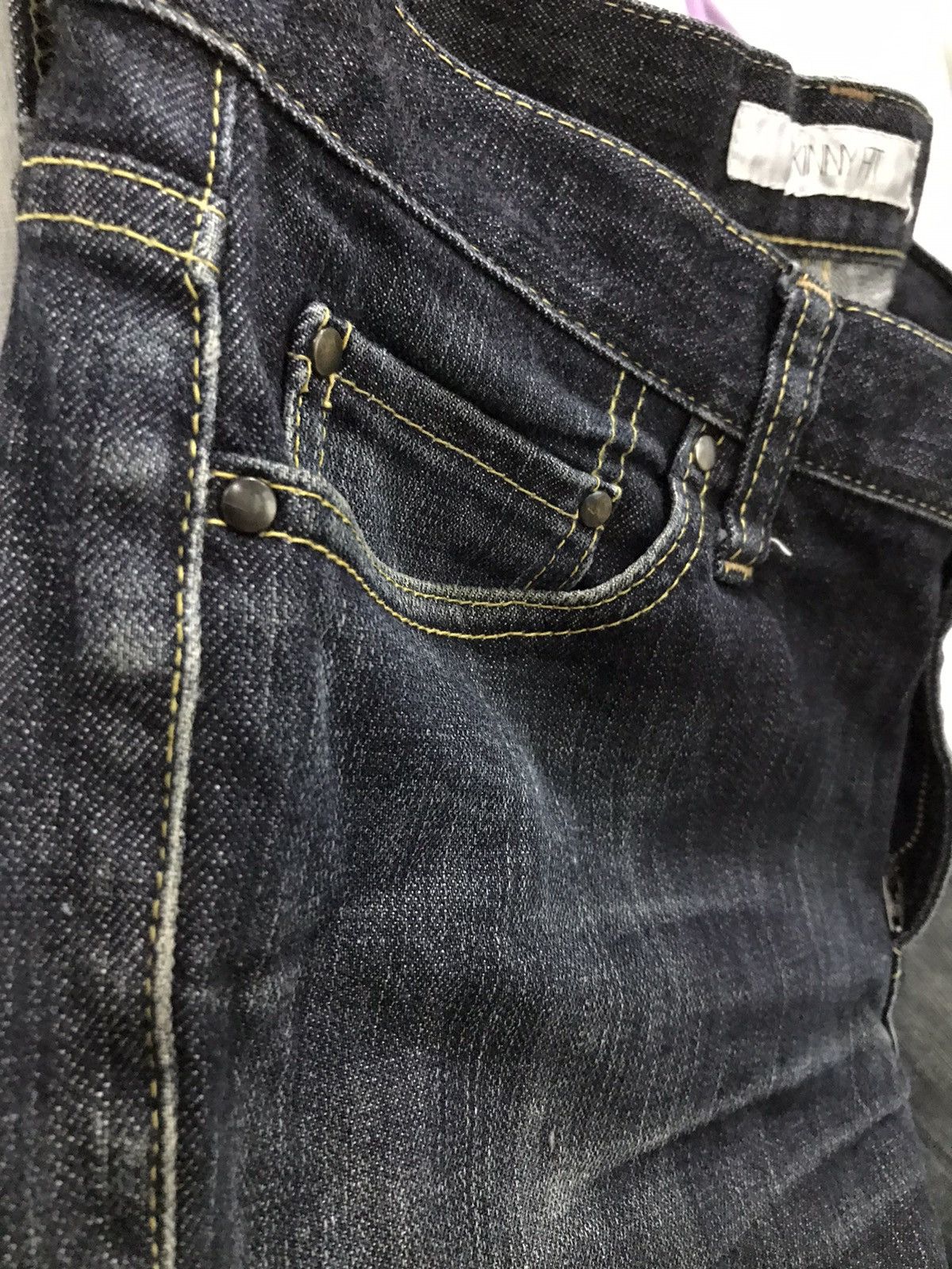 Japanese Brand Uniqlo Skinny Fit faded denim Jeans Size US 33 - 8 Thumbnail