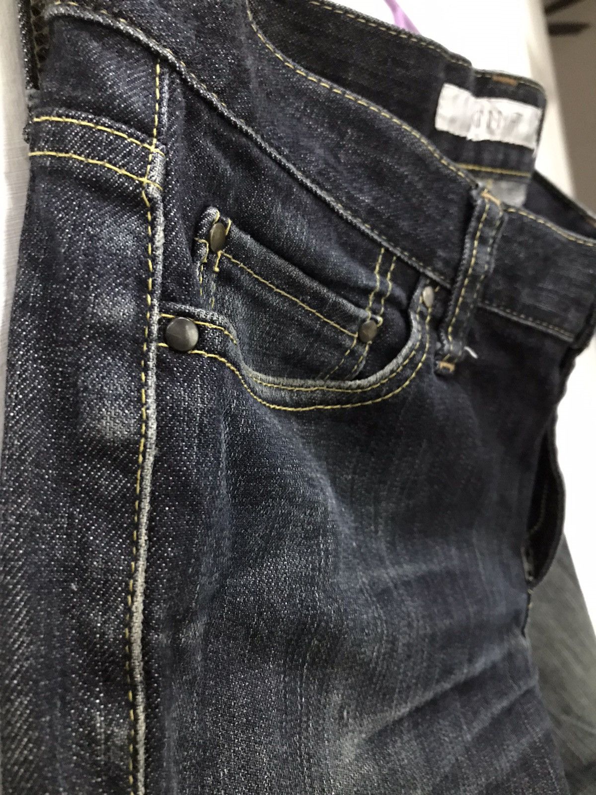 Japanese Brand Uniqlo Skinny Fit faded denim Jeans Size US 33 - 7 Thumbnail