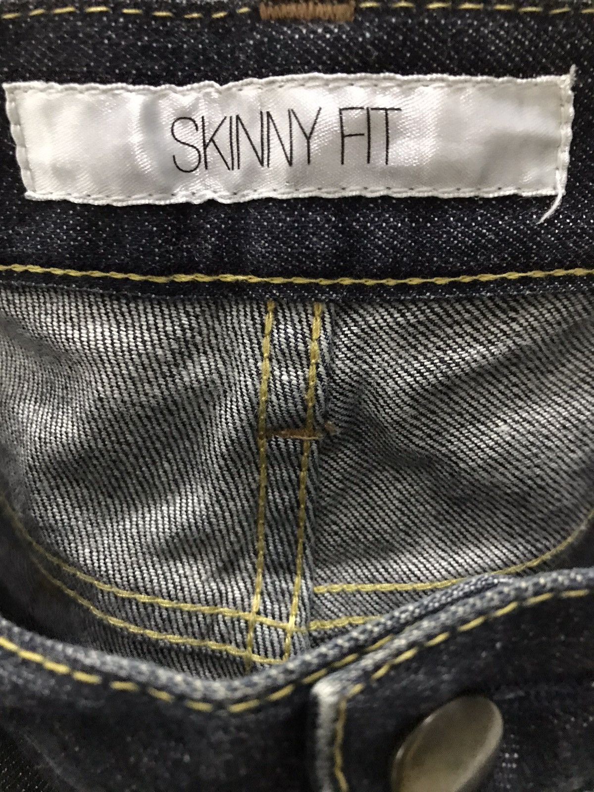 Japanese Brand Uniqlo Skinny Fit faded denim Jeans Size US 33 - 5 Thumbnail